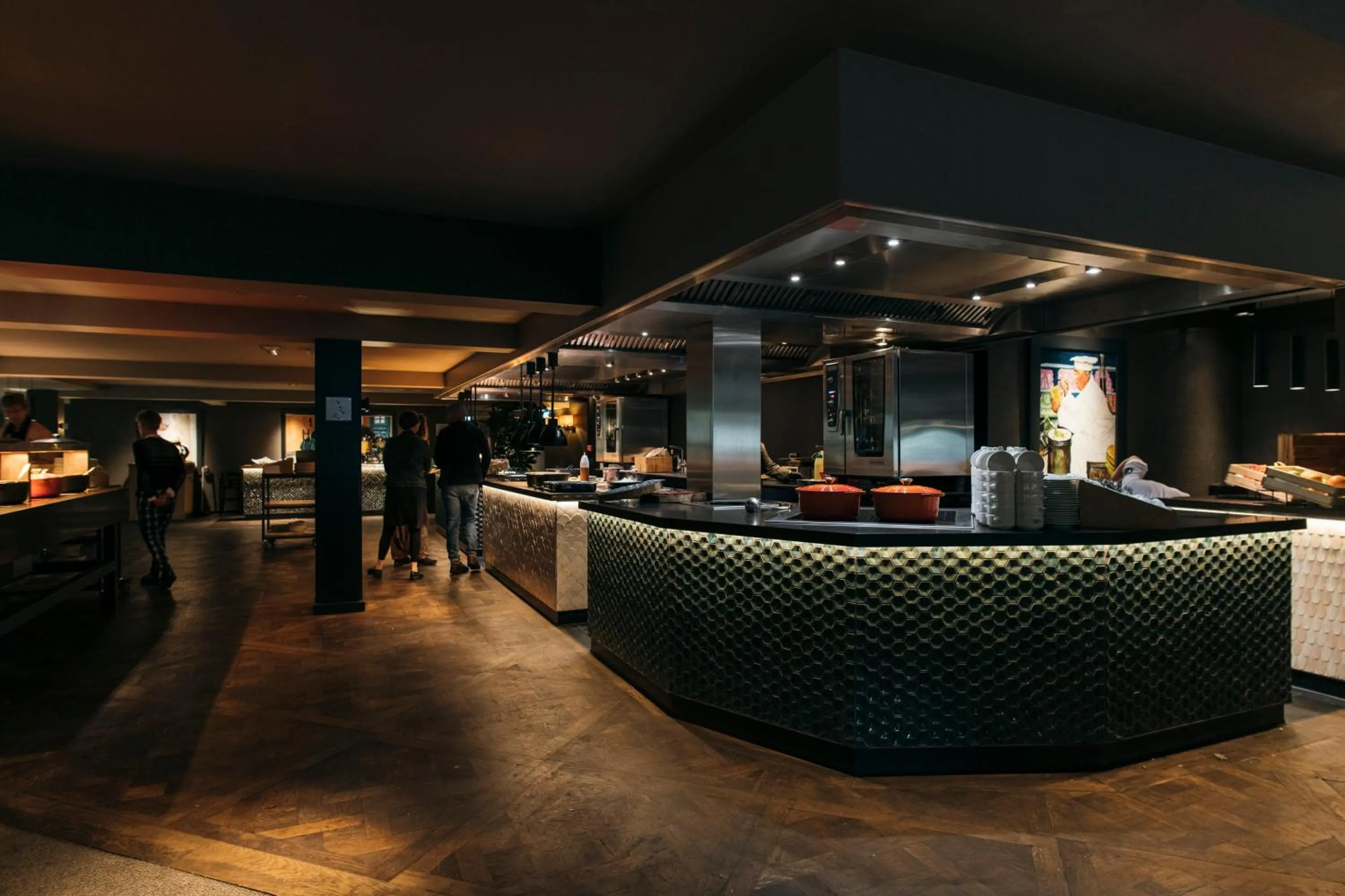Restaurant/places to eat in Van der Valk Hotel Apeldoorn - de Cantharel