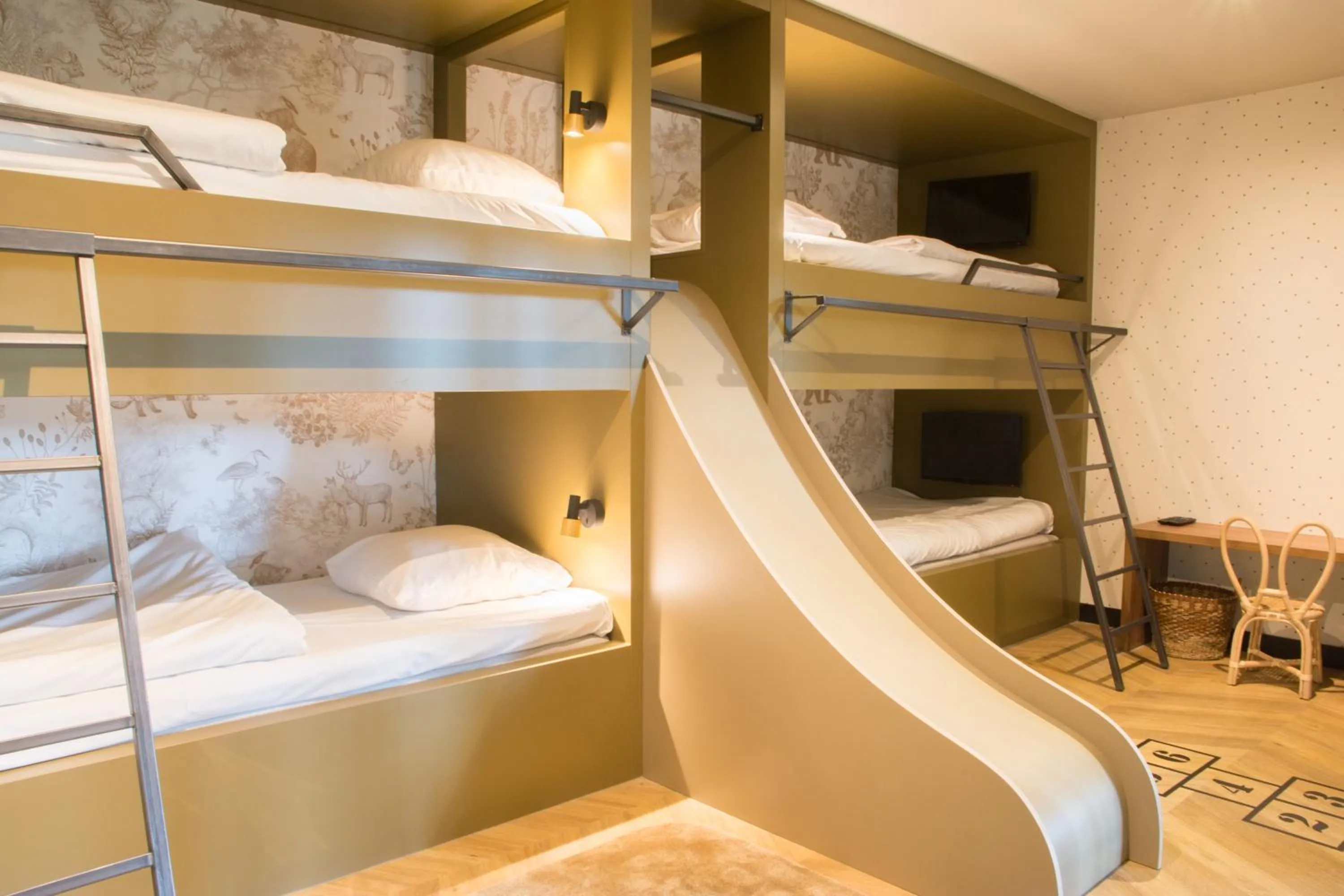 Bedroom, Bed in Van der Valk Hotel Apeldoorn - de Cantharel