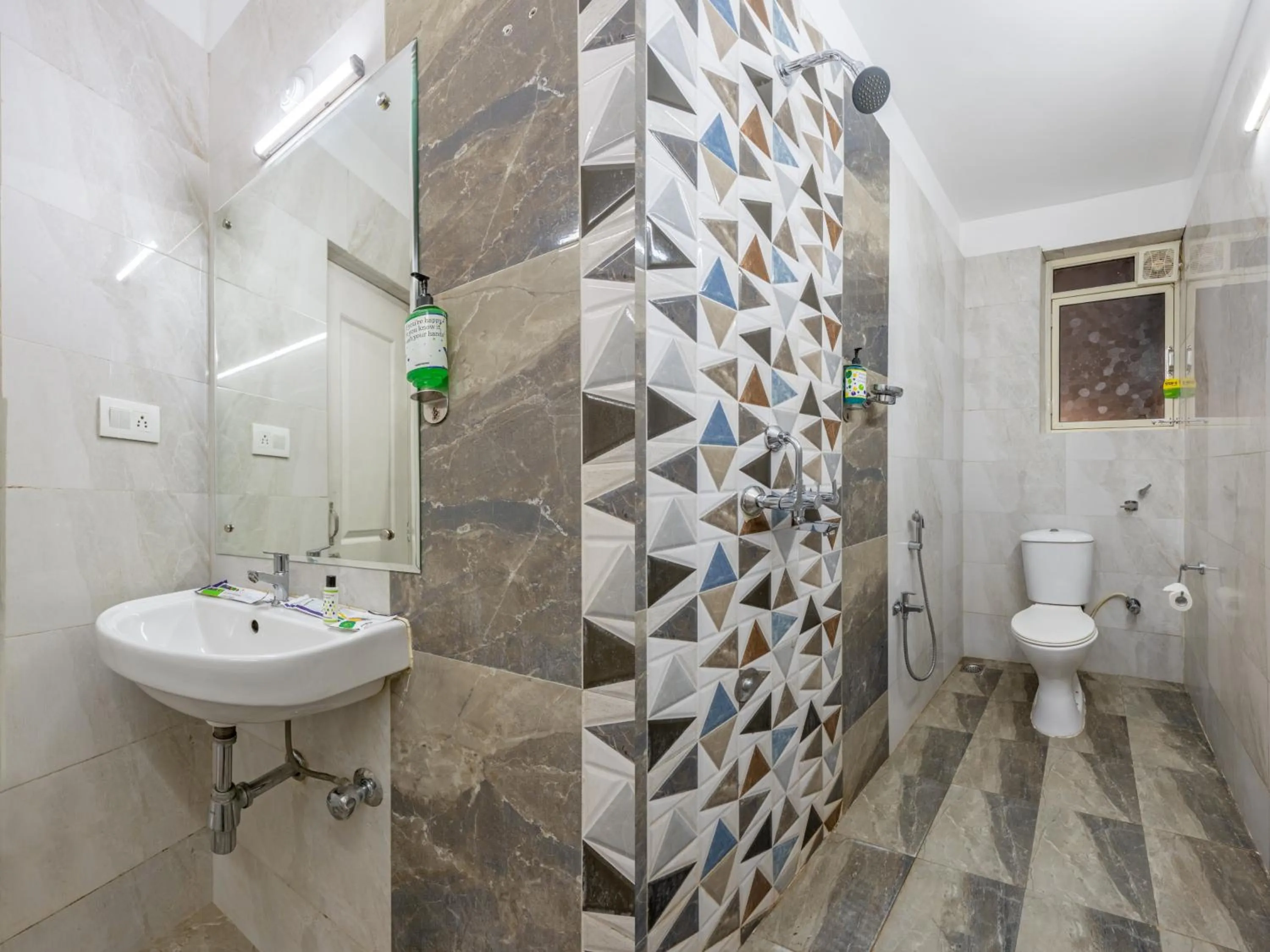 Bathroom in Treebo Sunheads