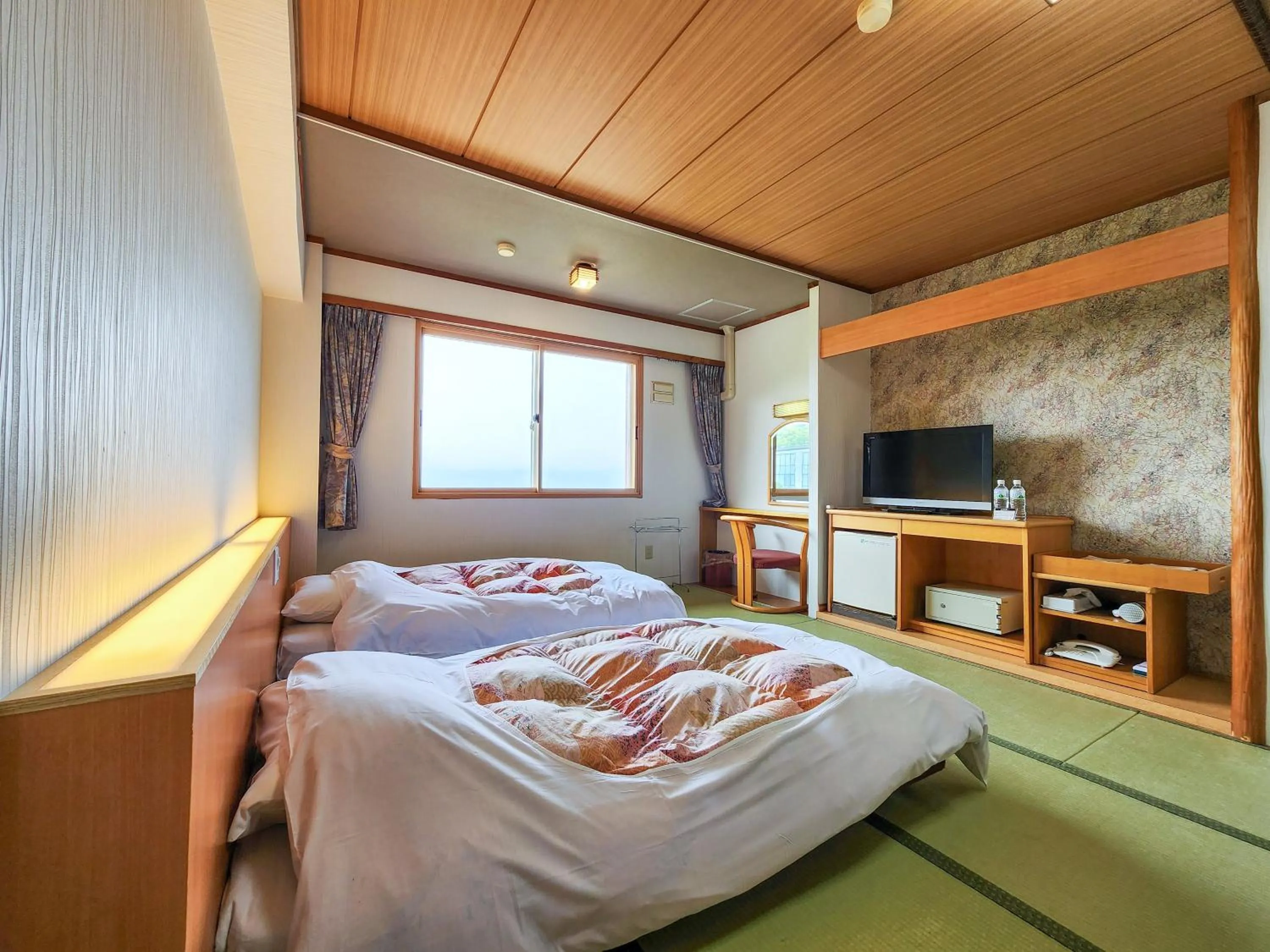 Photo of the whole room, Bed in Iwanai Kogen Hotel