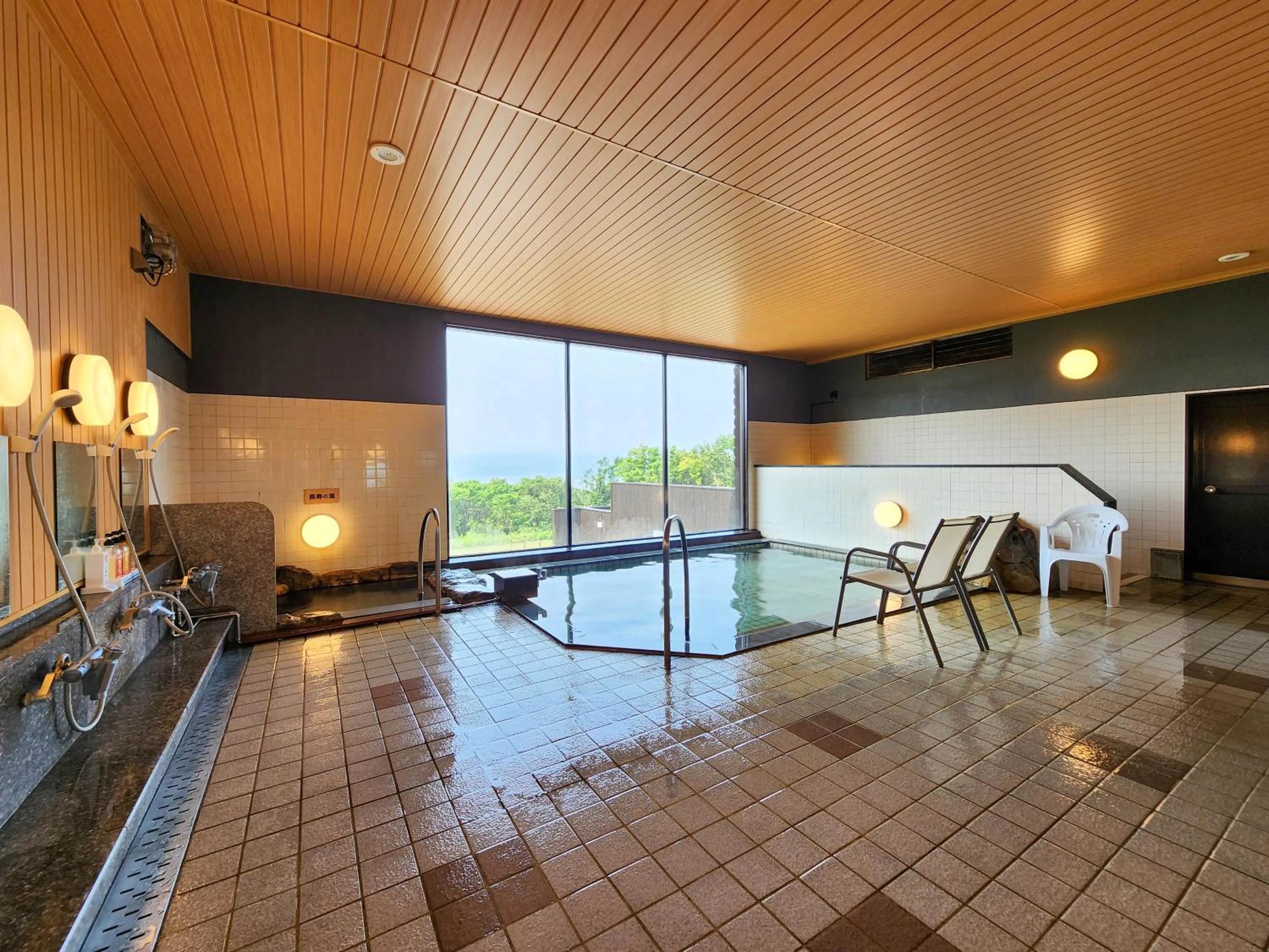 Hot Spring Bath in Iwanai Kogen Hotel