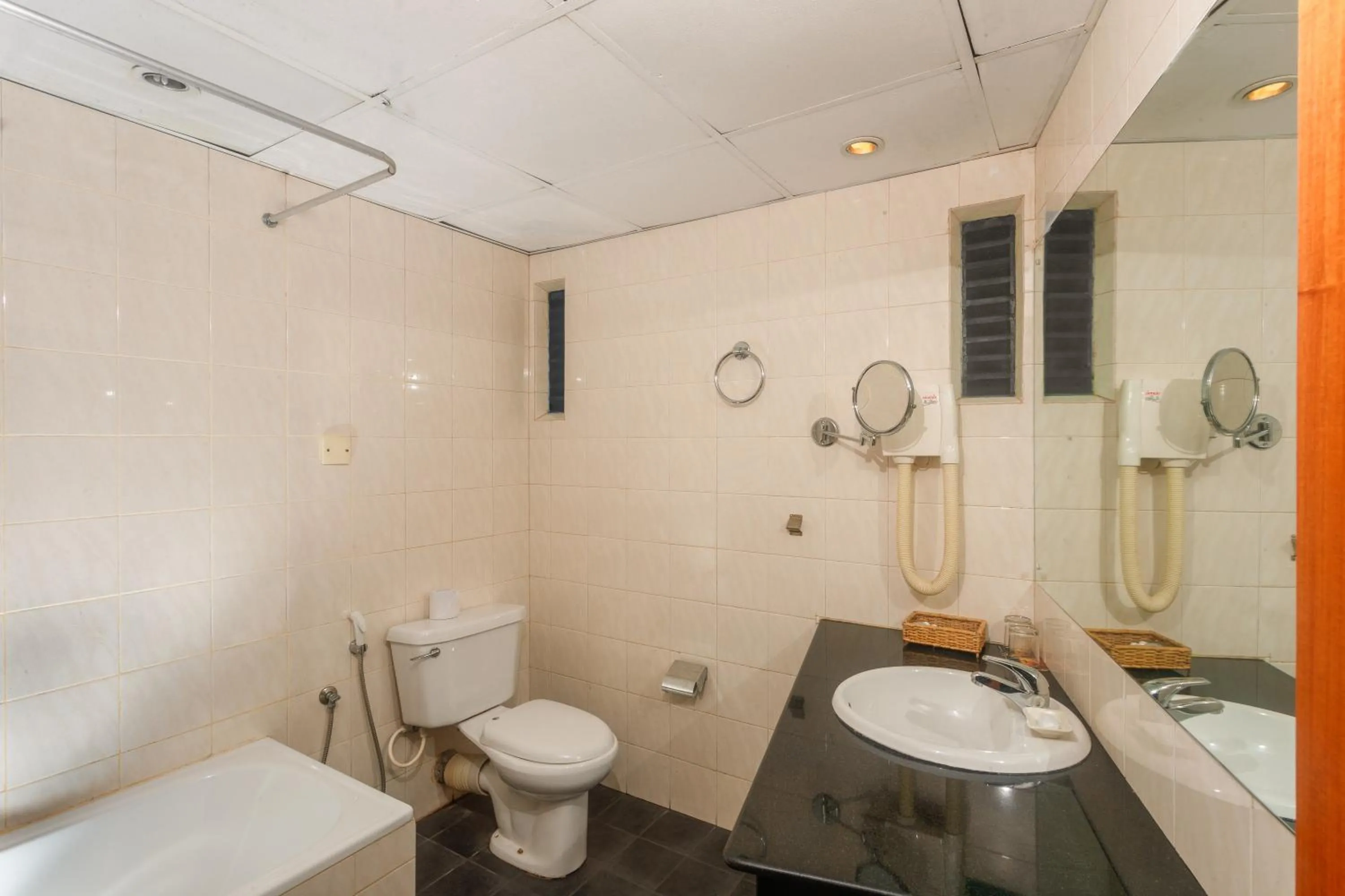 Bathroom in Hotel Janaki