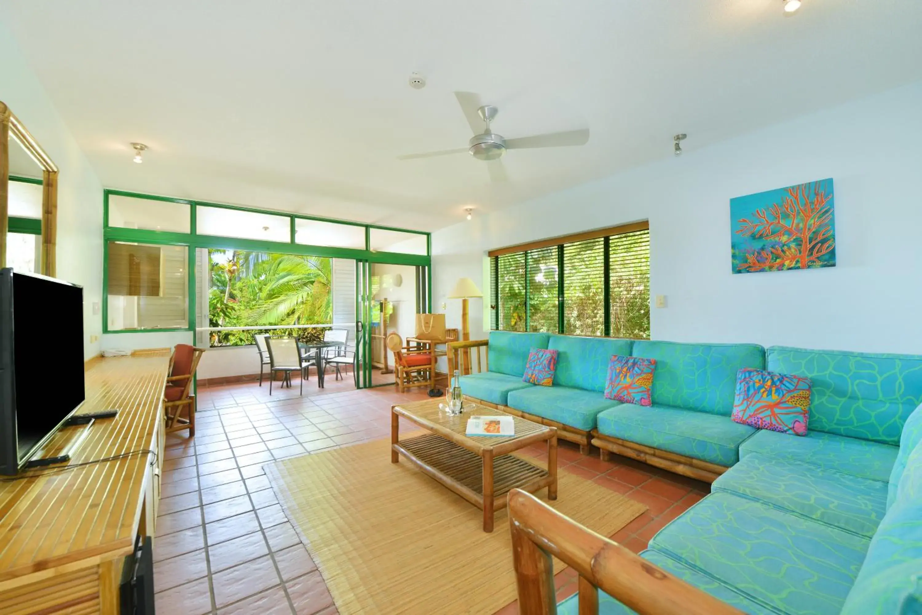 Sun Light 2 Bedroom Apartment in Club Tropical Resort - Official Onsite Reception & Check In Sun Light 2 Bedroom Apartment in Club Tropical Resort - Official Onsite Reception & Check In