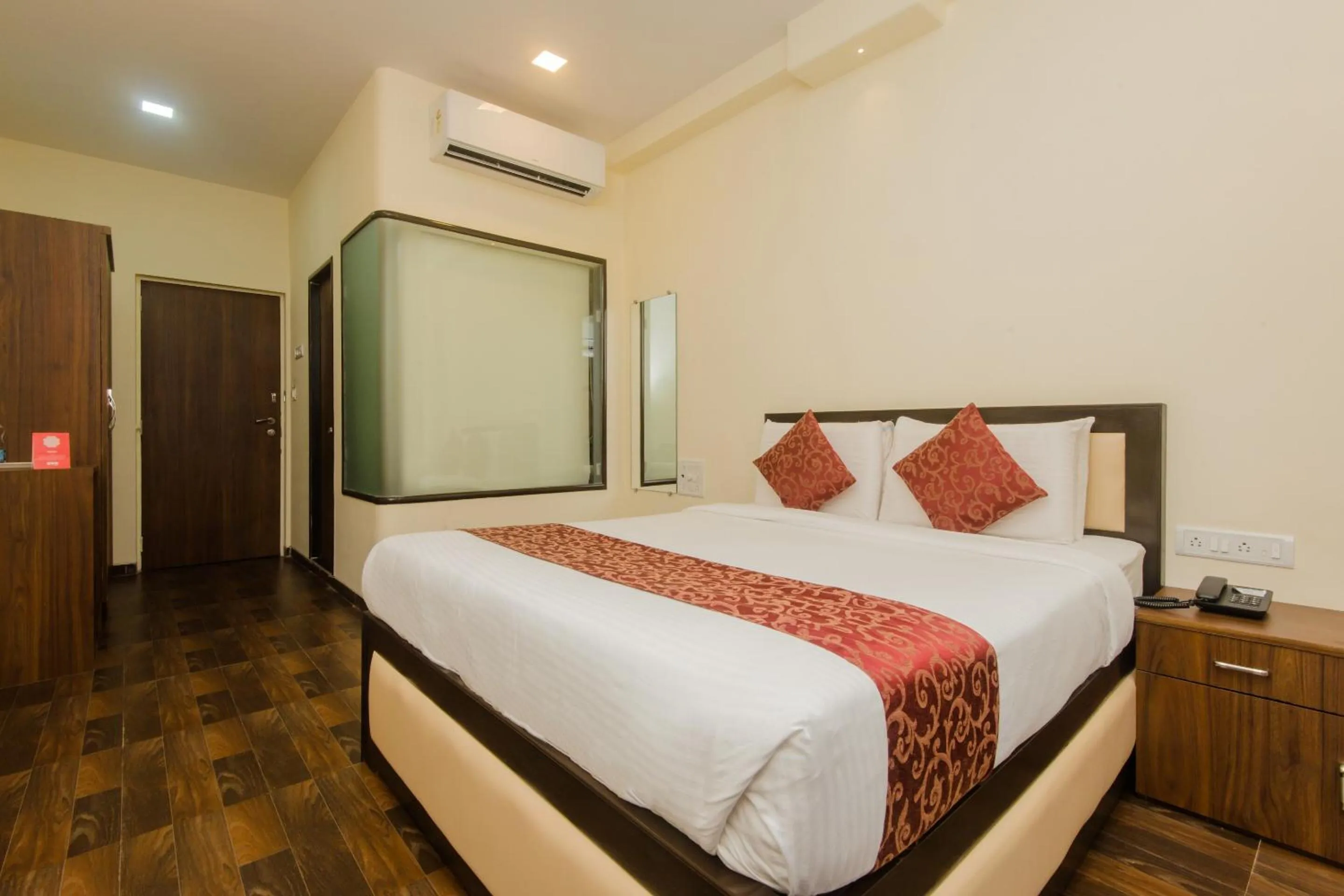 Bedroom, Bed in Hotel O Divine Residency Near Phoenix Marketcity