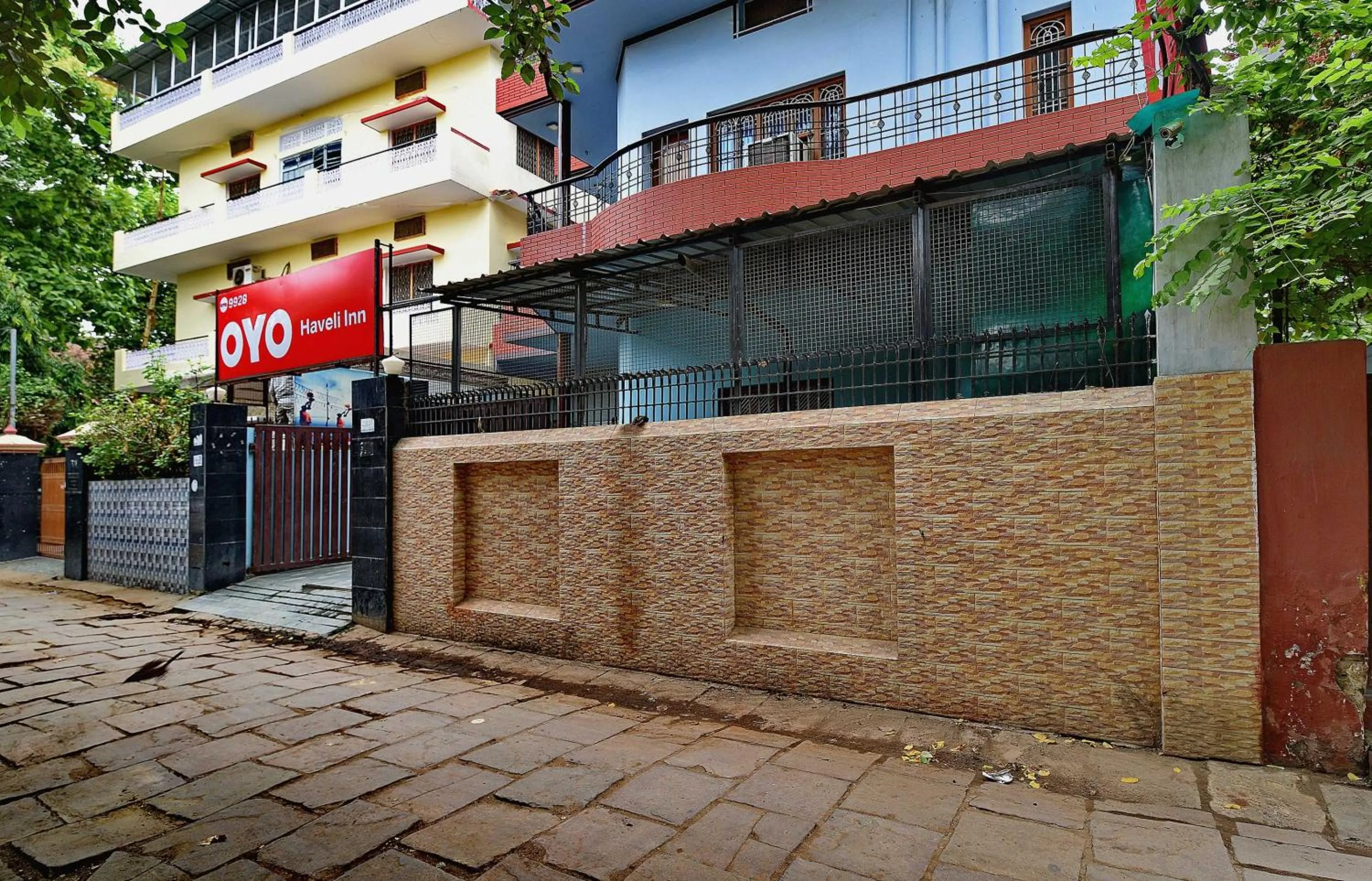 Facade/entrance in Hotel O Haveli Inn