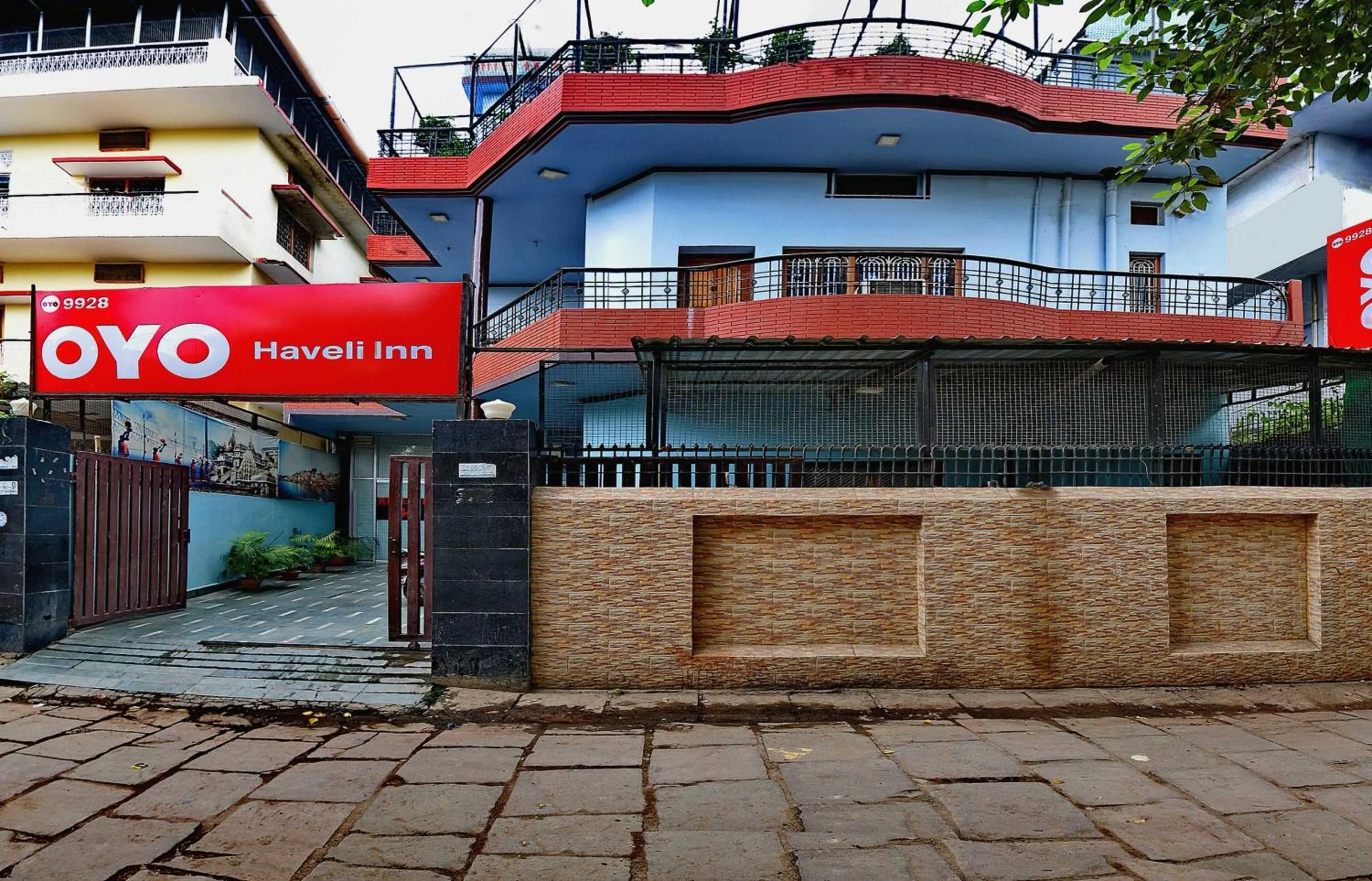 Facade/entrance in Hotel O Haveli Inn