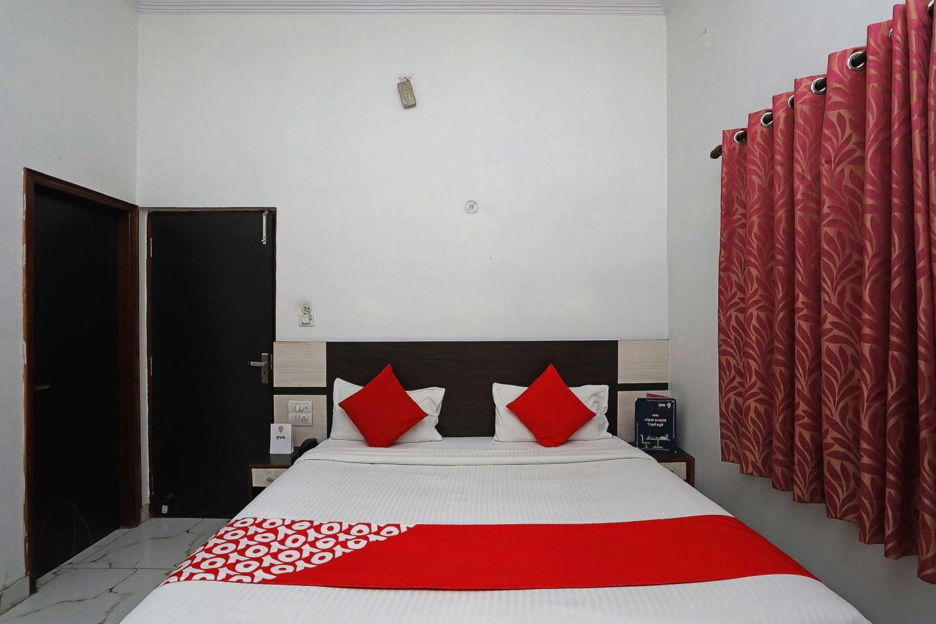 Bedroom, Bed in Hotel O Haveli Inn