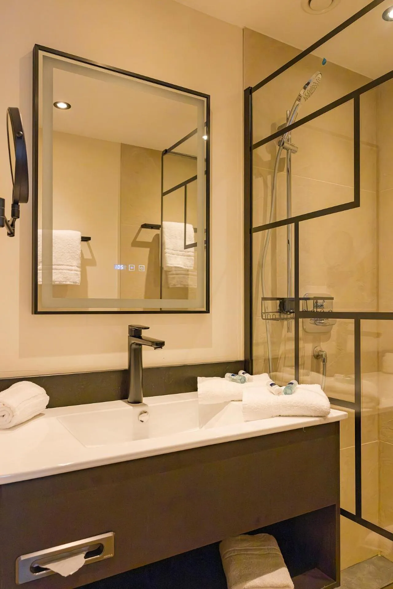 Shower in Hotel Schloss Lehen