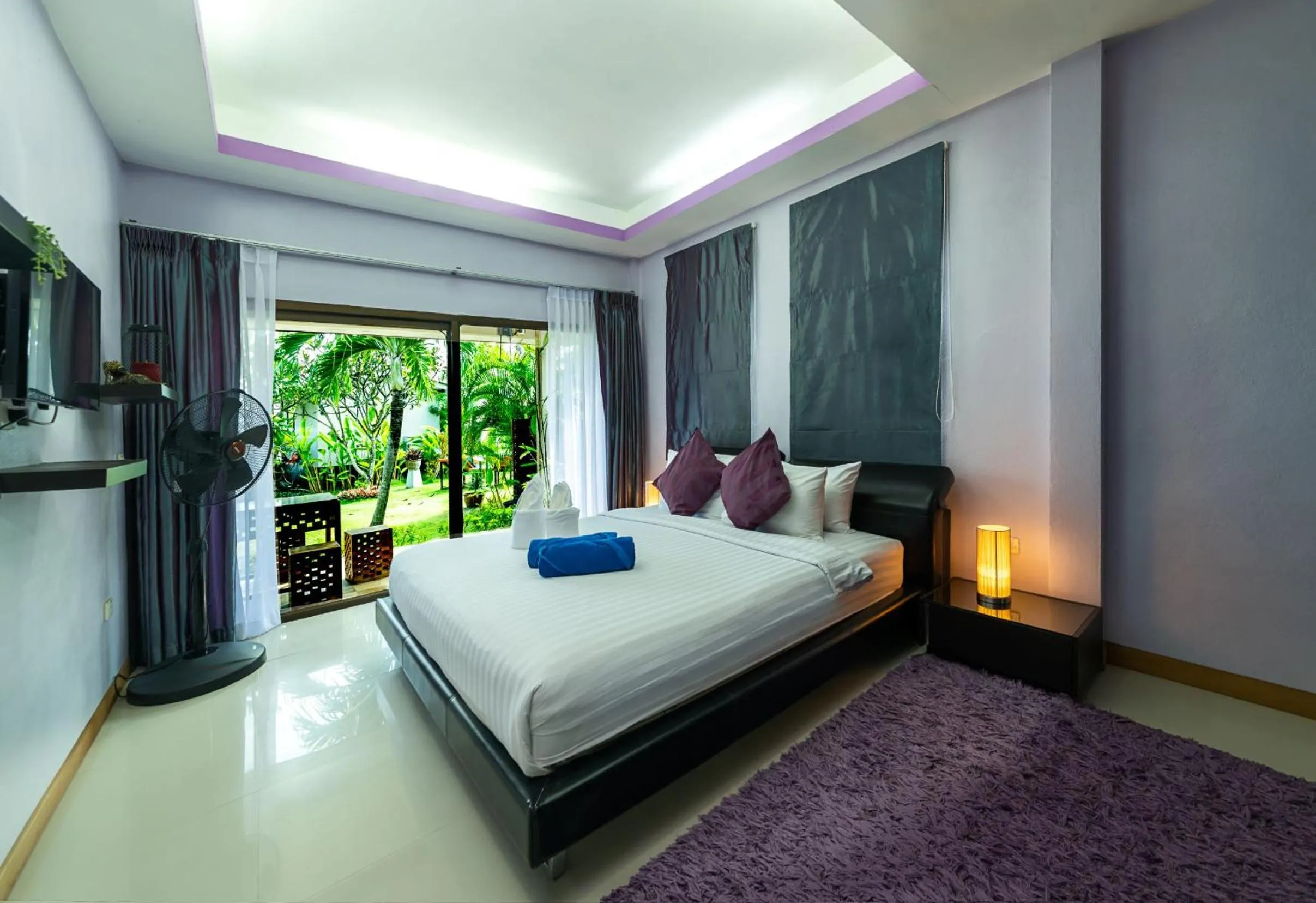 Patio, Bed in Phangan Beach Resort