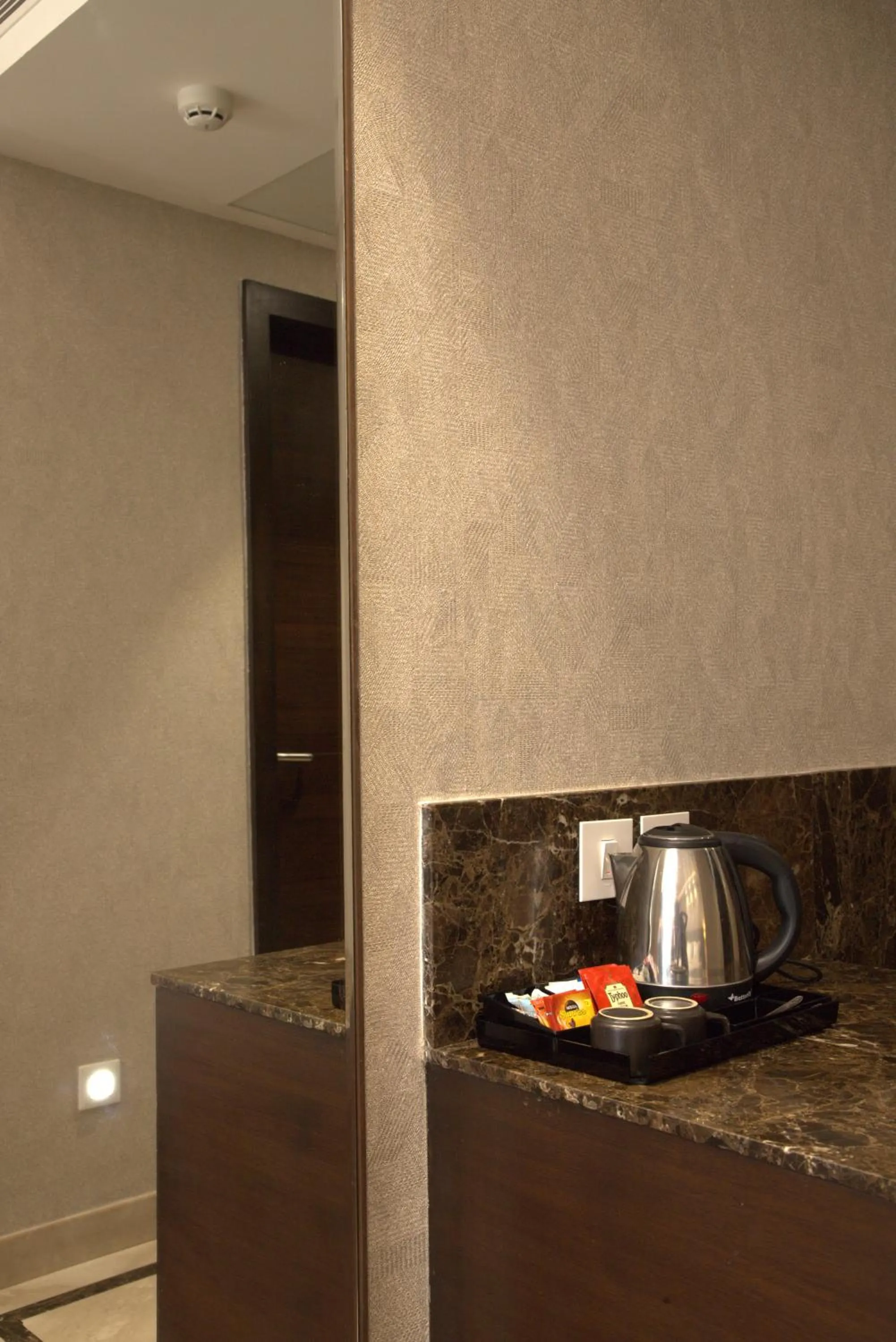 Coffee/tea facilities in The Hamuse Hotel Kodaikanal - Luxury Redefined