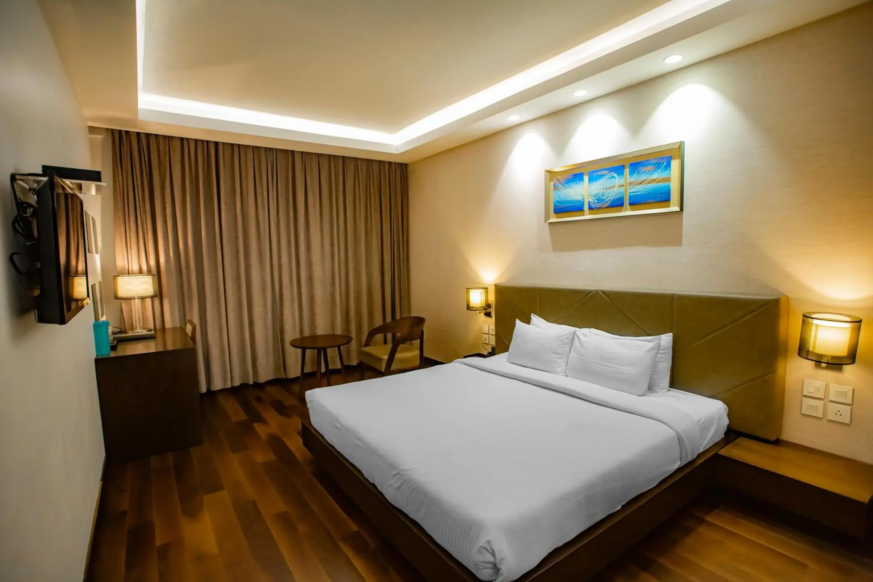 Deluxe Queen Room in The Hamuse Hotel Kodaikanal - Luxury Redefined Deluxe Queen Room in The Hamuse Hotel Kodaikanal - Luxury Redefined