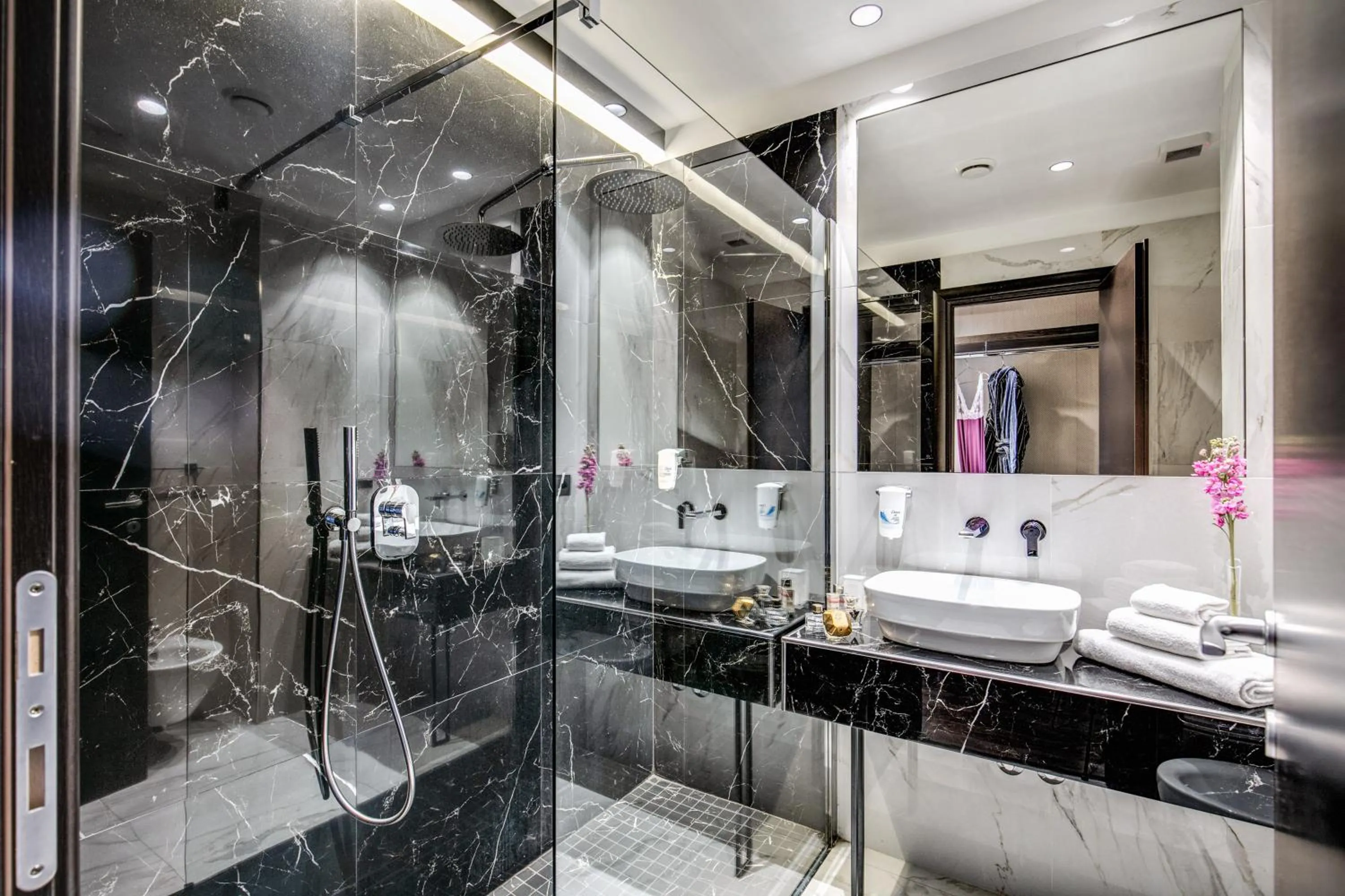 Bathroom in Piccola Navona Roof Garden