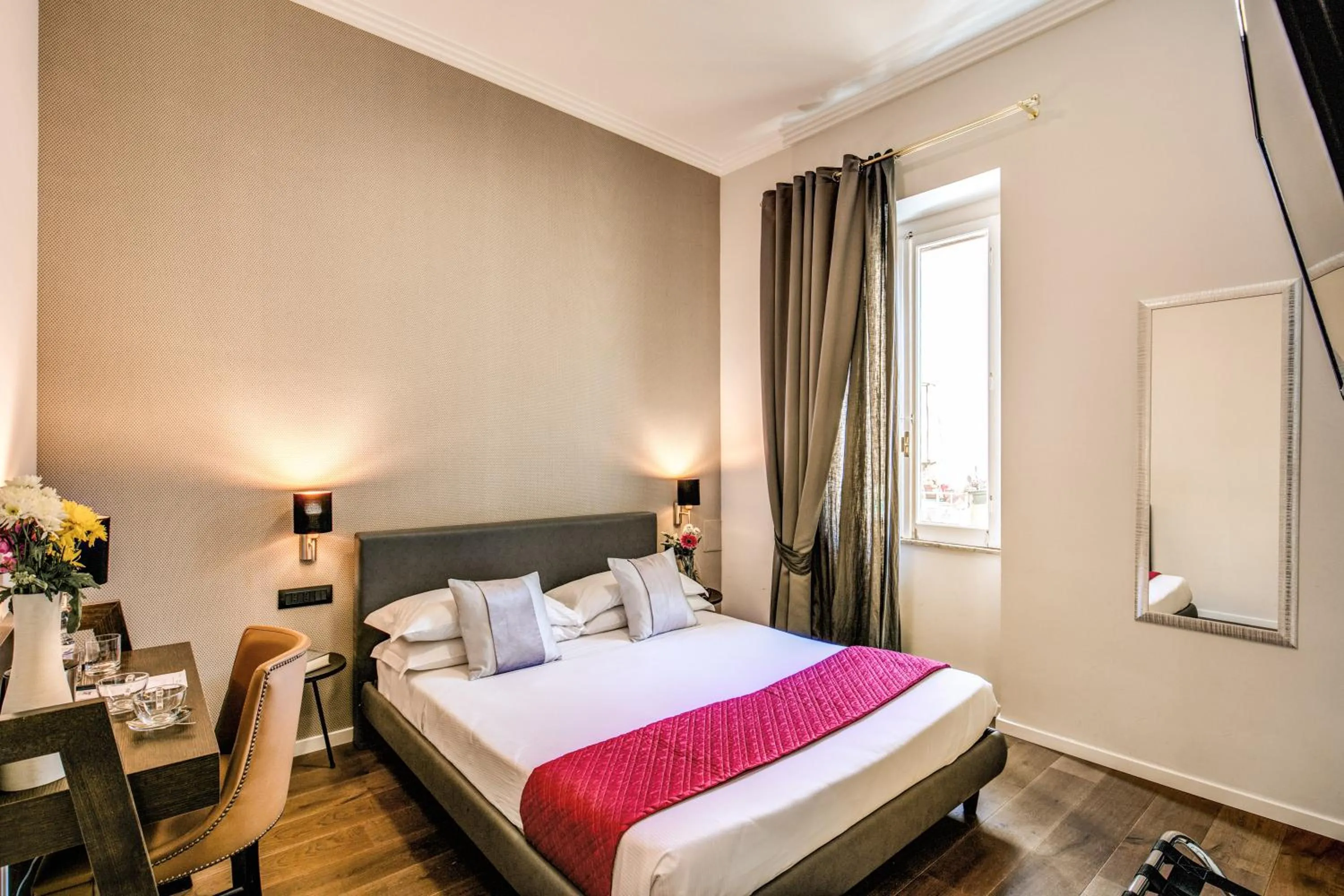 Bedroom, Bed in Piccola Navona Roof Garden