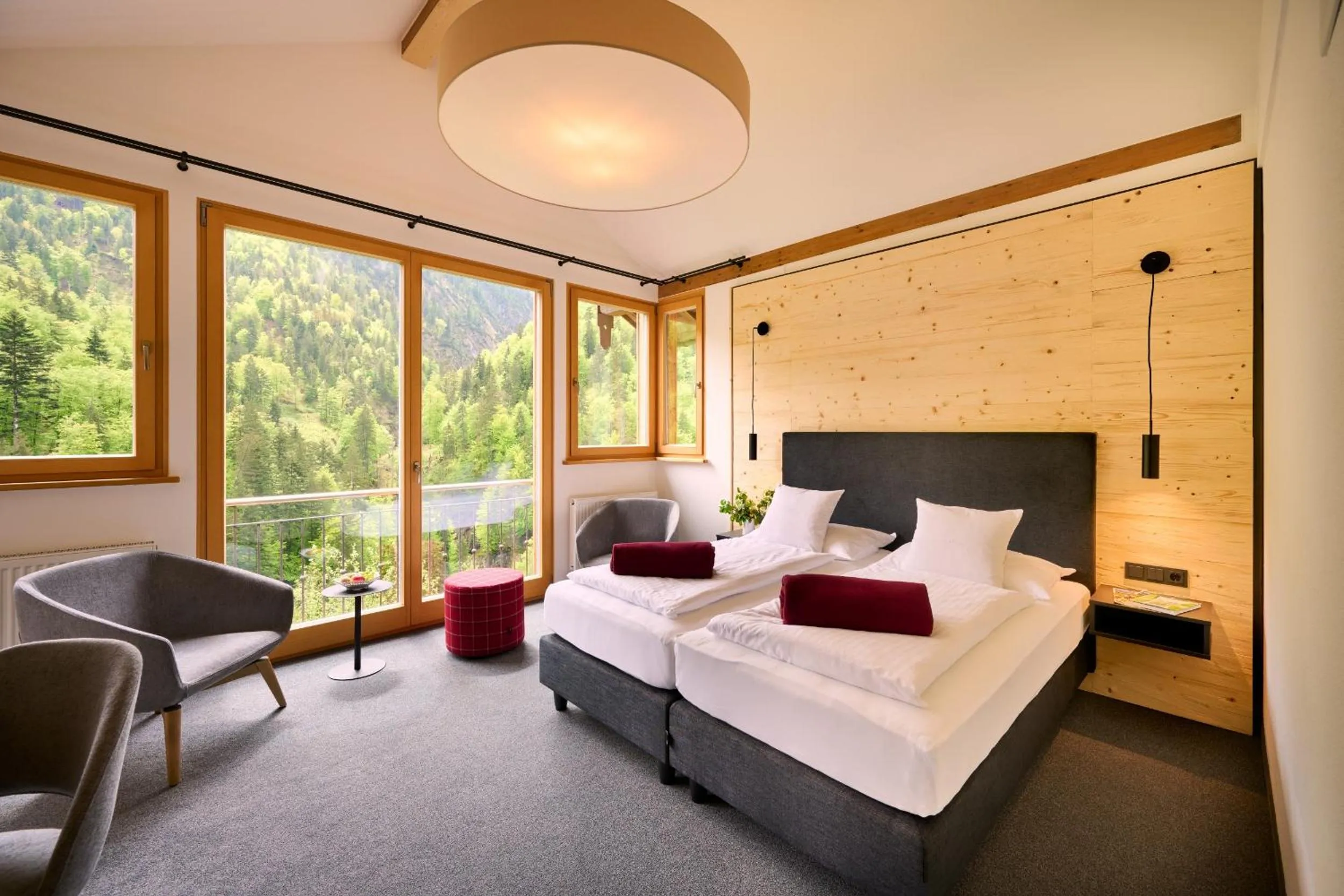 Photo of the whole room, Bed in Hotel-Gasthof Mauthäusl