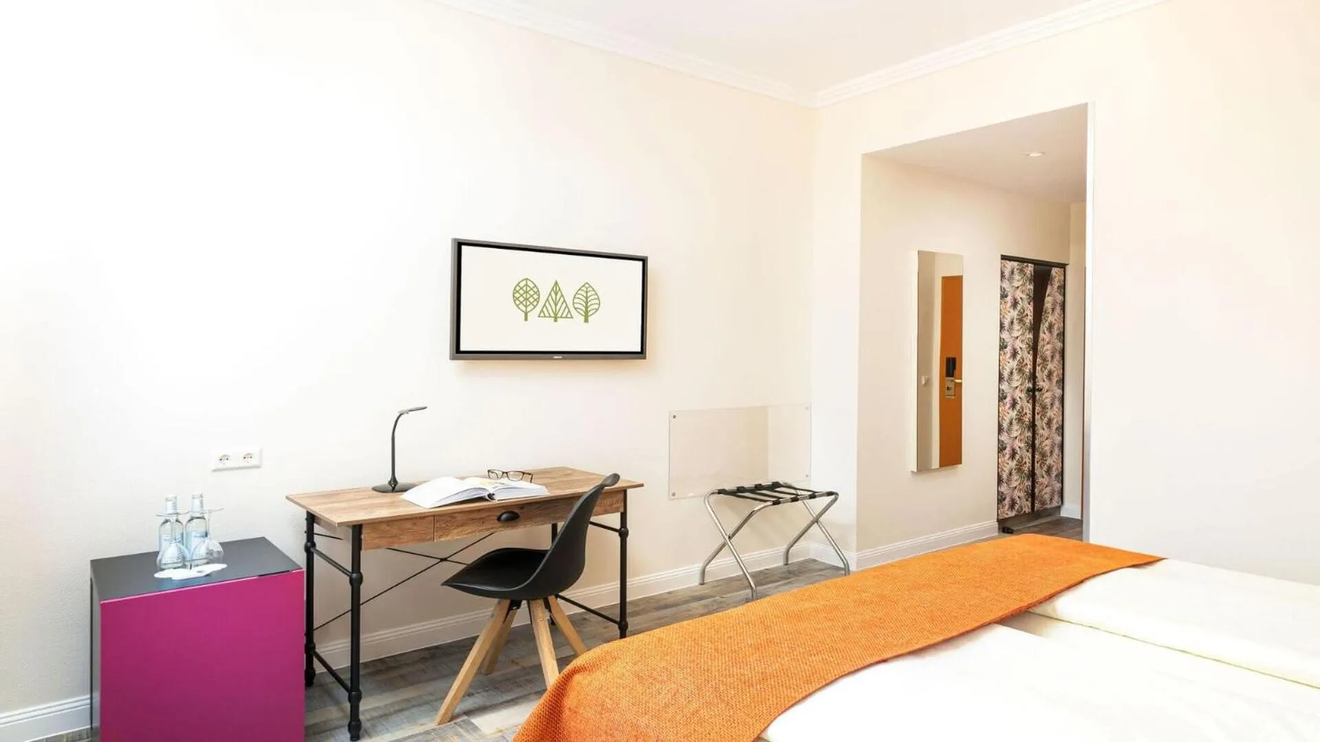 Photo of the whole room, Bed in Parkhotel Landau