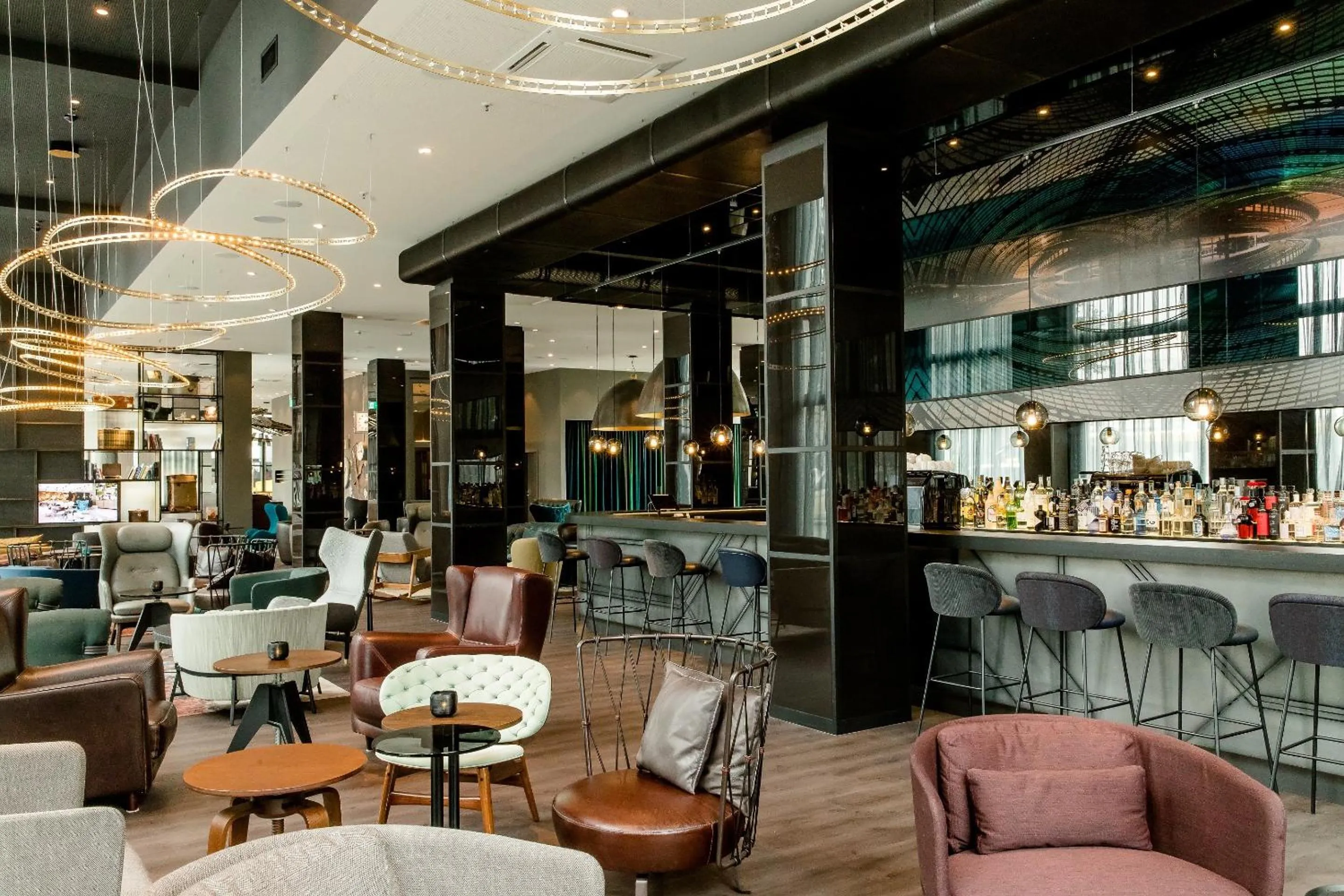 Lounge or bar in Motel One Berlin-Hauptbahnhof