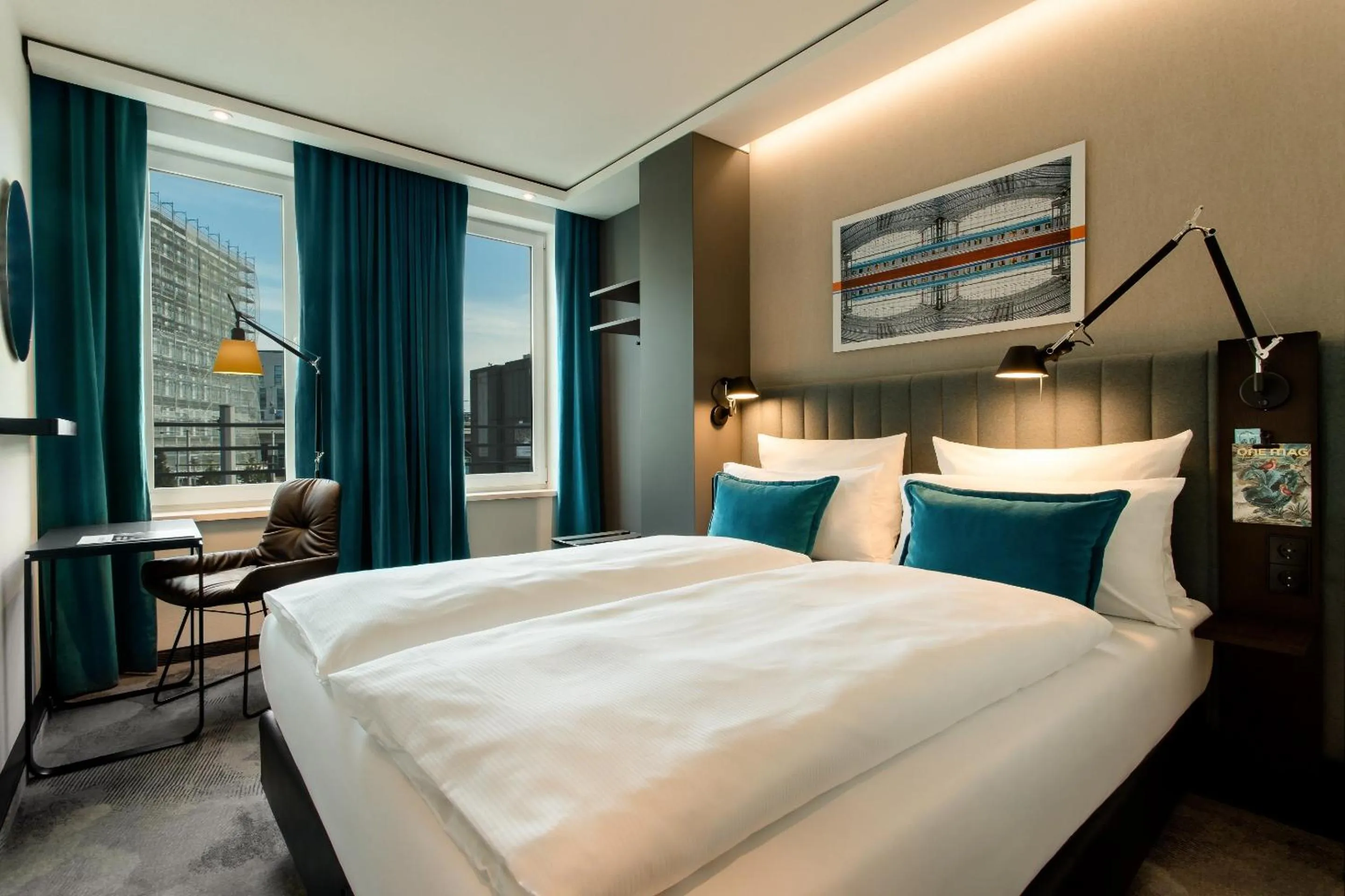 Property building, Bed in Motel One Berlin-Hauptbahnhof