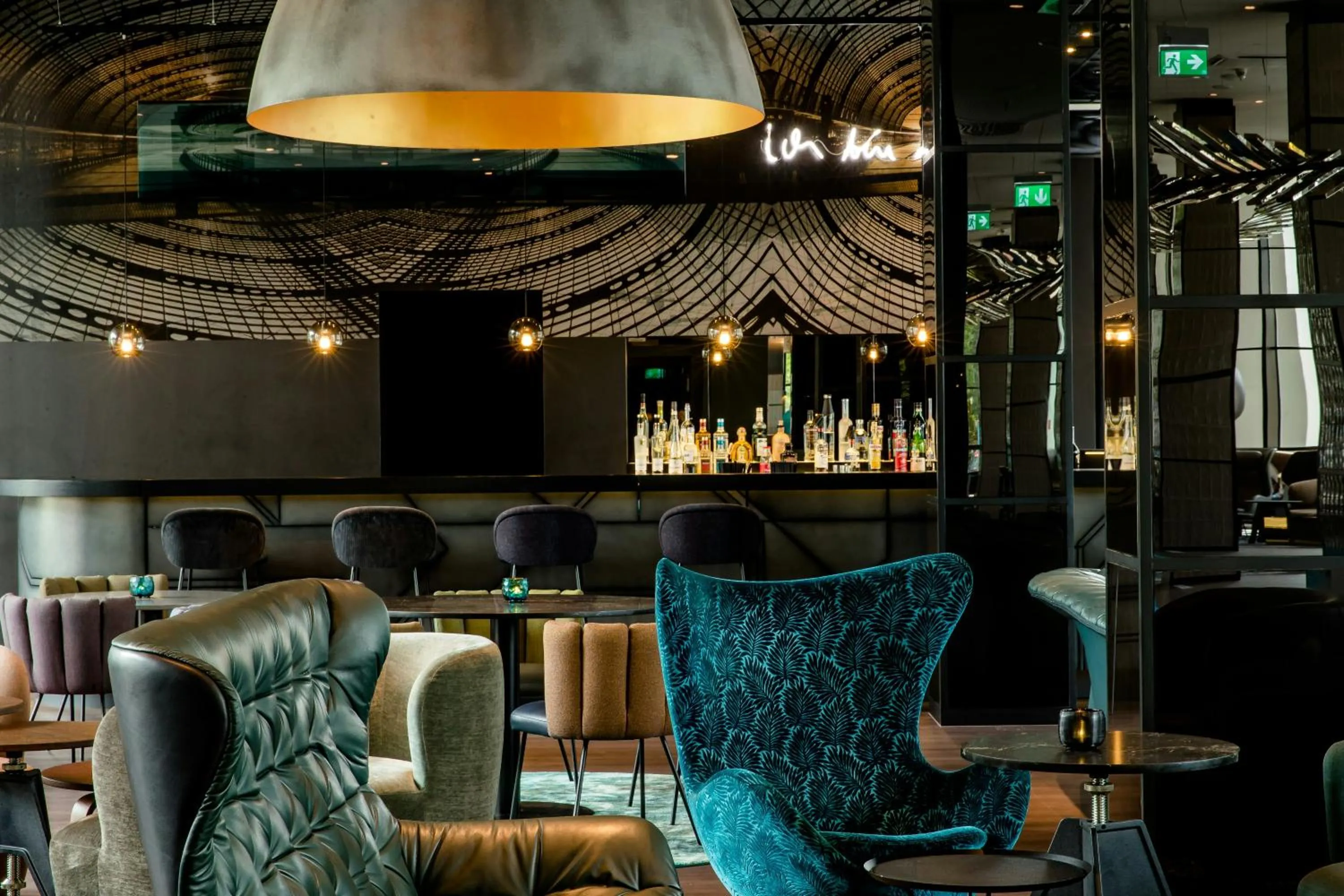 Lounge or bar in Motel One Berlin-Hauptbahnhof
