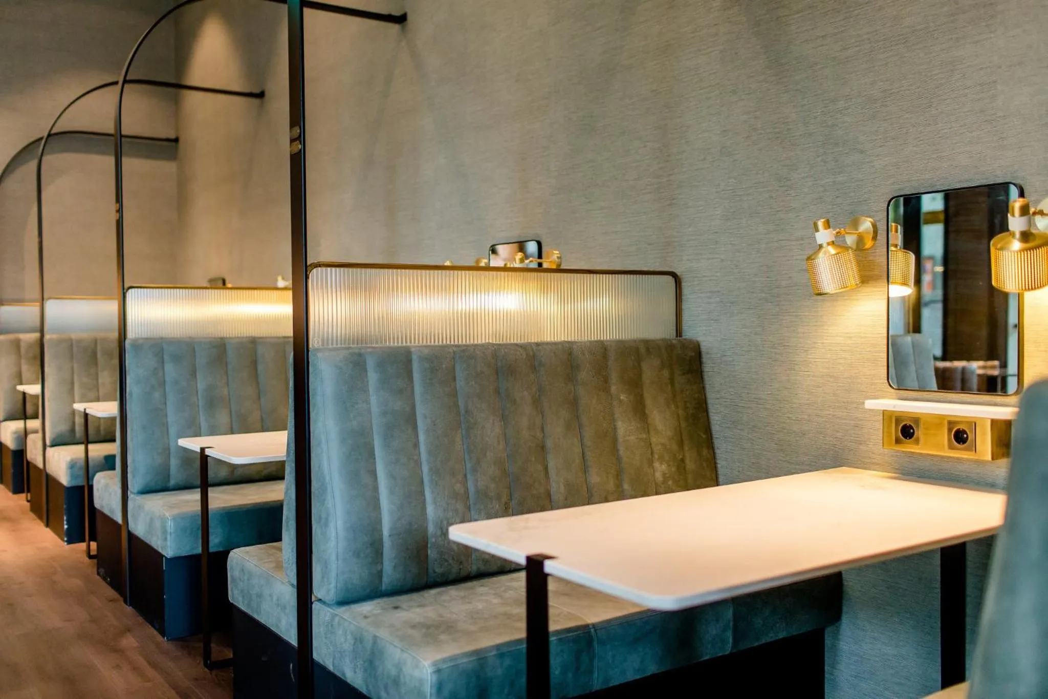 Lounge or bar in Motel One Berlin-Hauptbahnhof