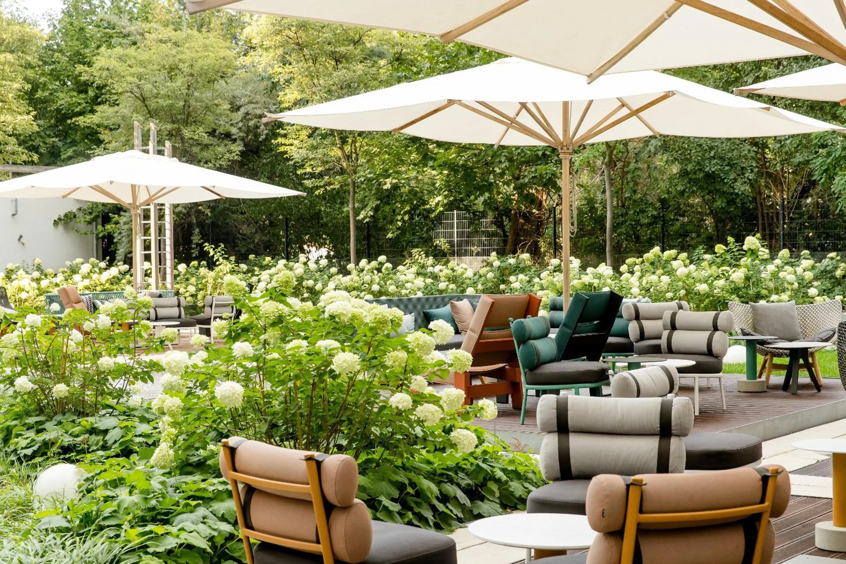 Balcony/Terrace in Motel One Berlin-Hauptbahnhof
