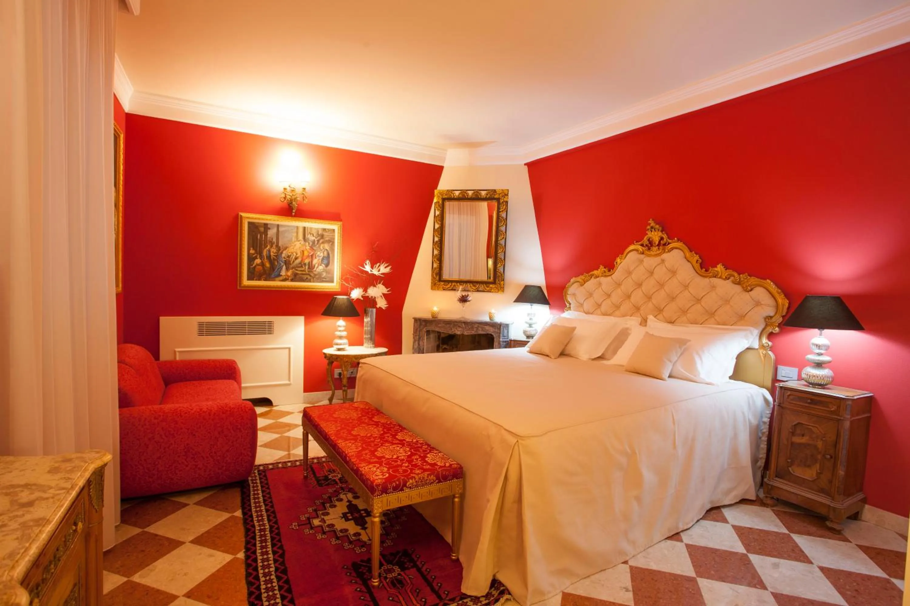 Property building, Bed in Martins Residence de Luxe