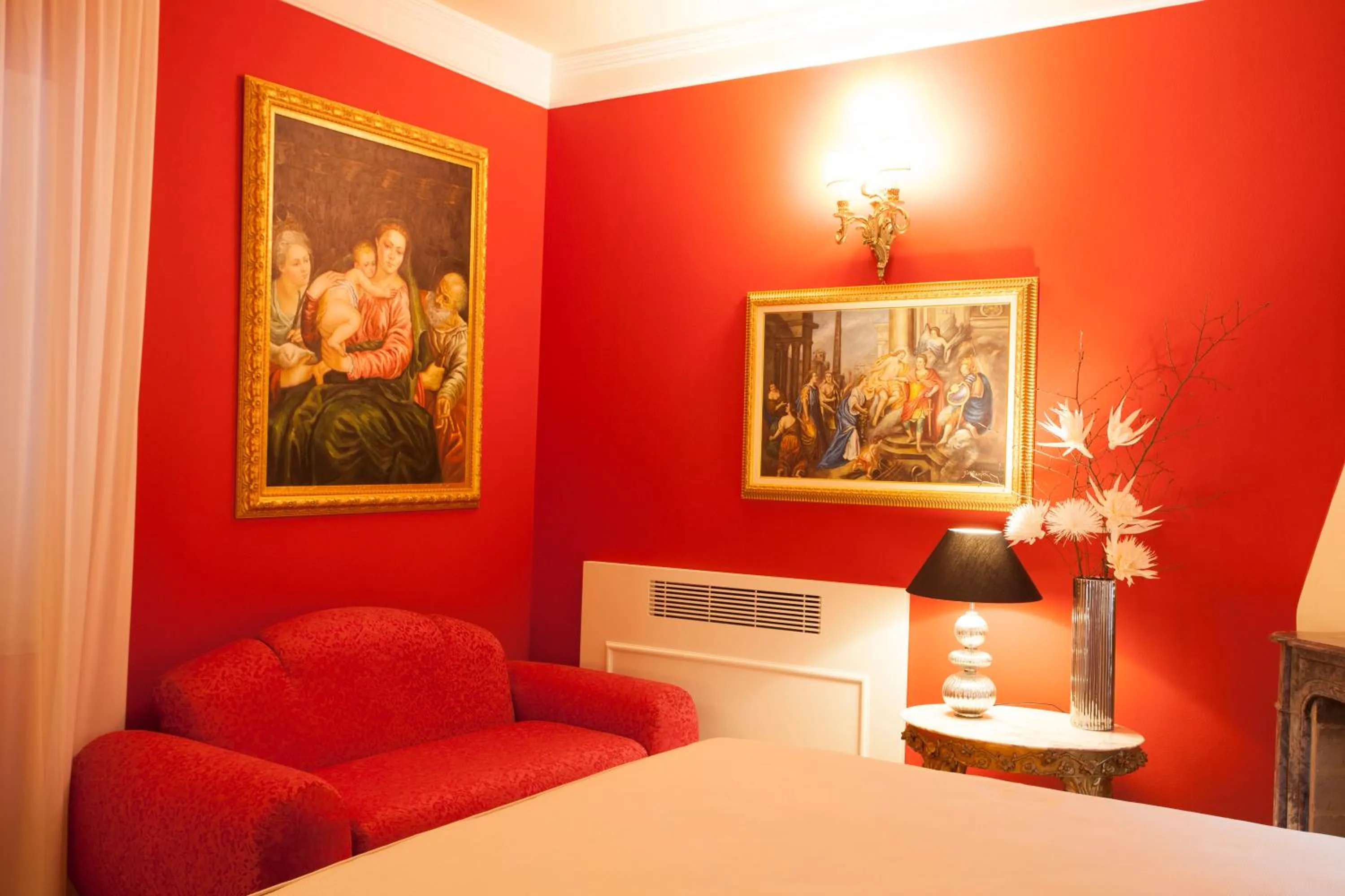 Property building, Bed in Martins Residence de Luxe