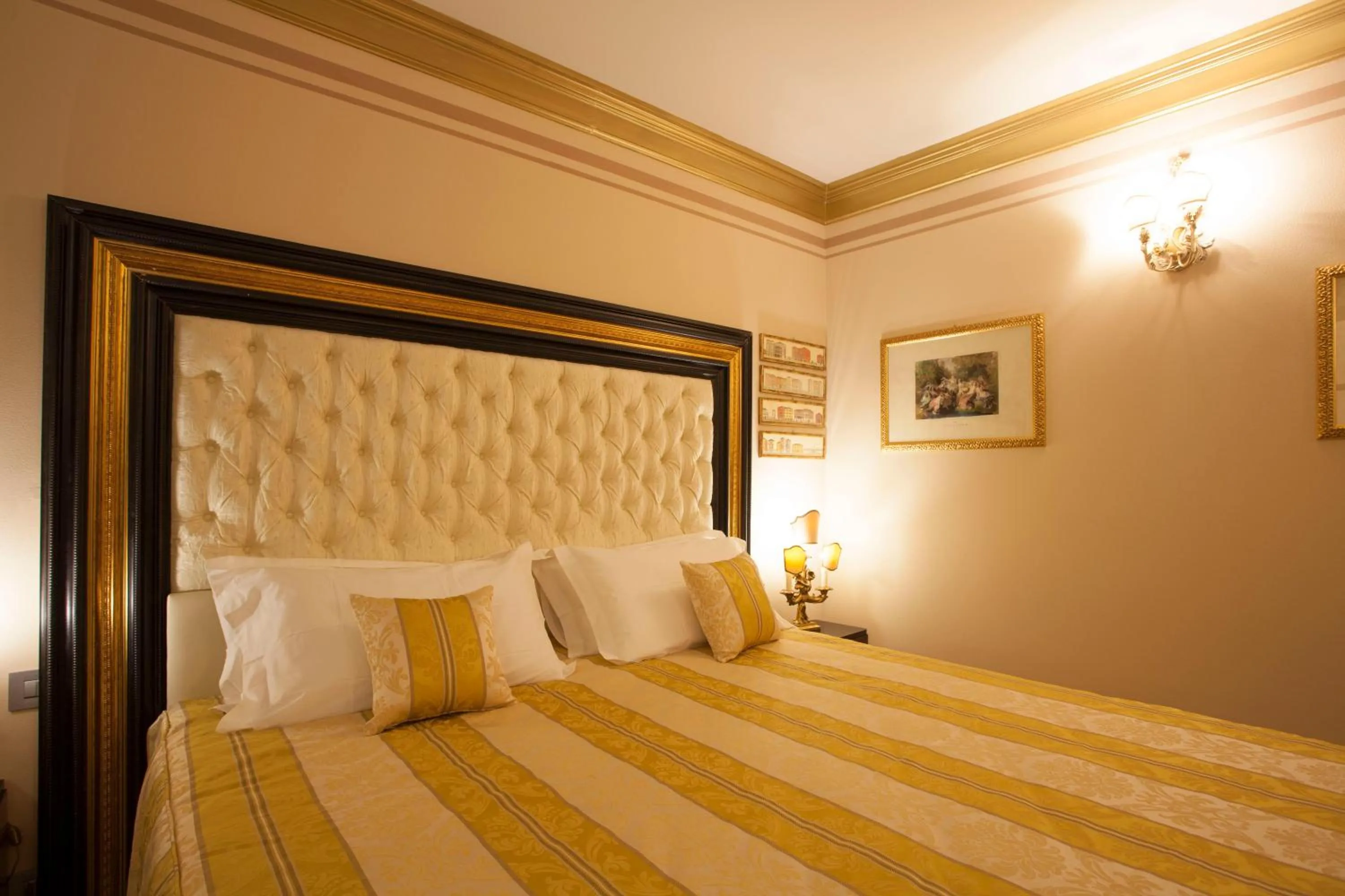 Bed in Martins Residence de Luxe