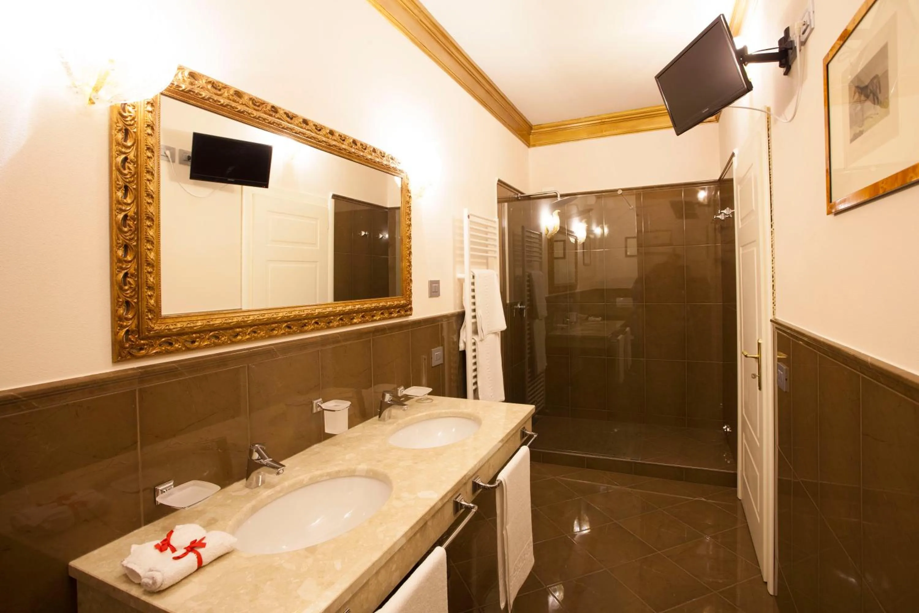 Property building in Martins Residence de Luxe