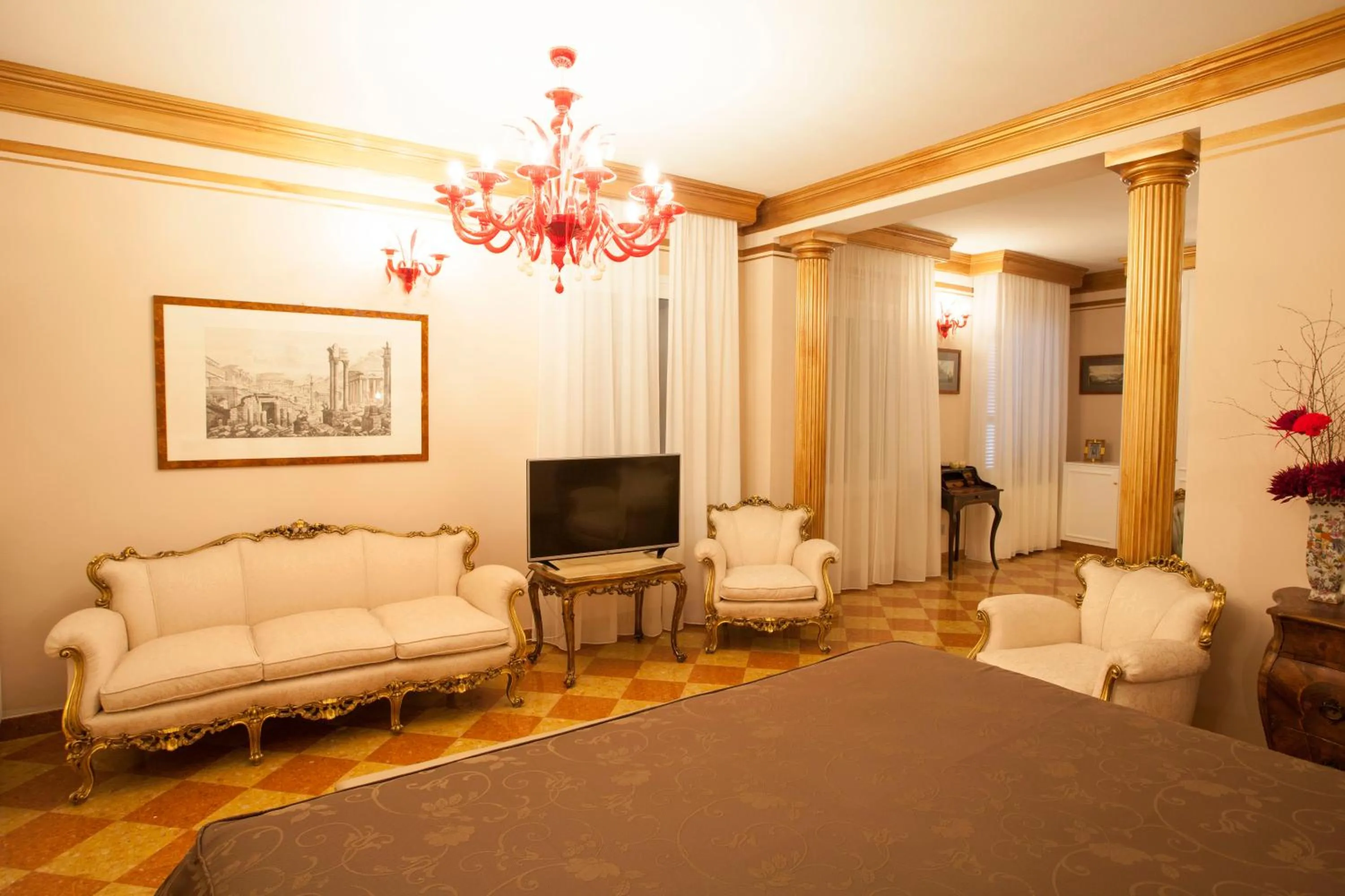 Bedroom, Bed in Martins Residence de Luxe