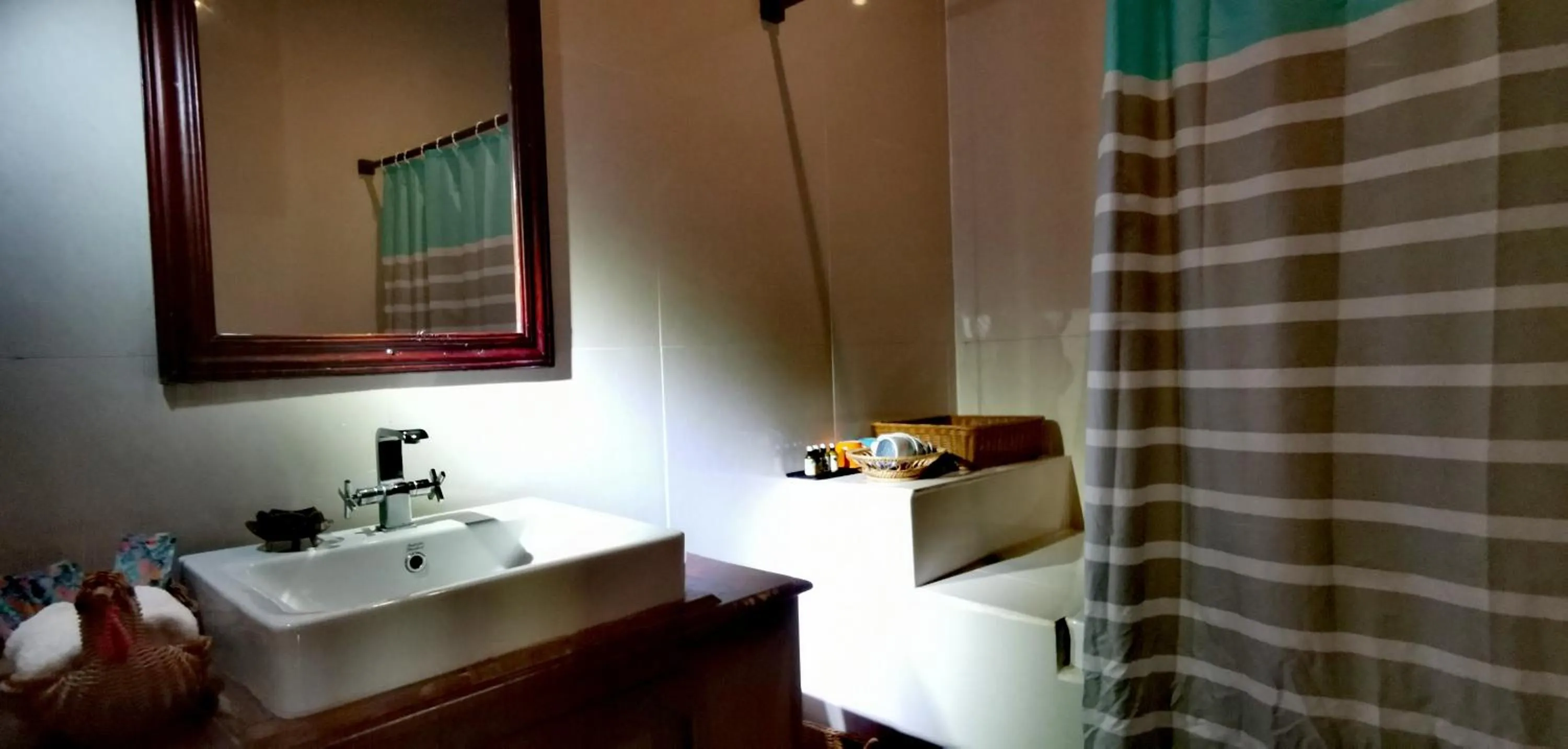 Bed in Luang Prabang Paradise Resort