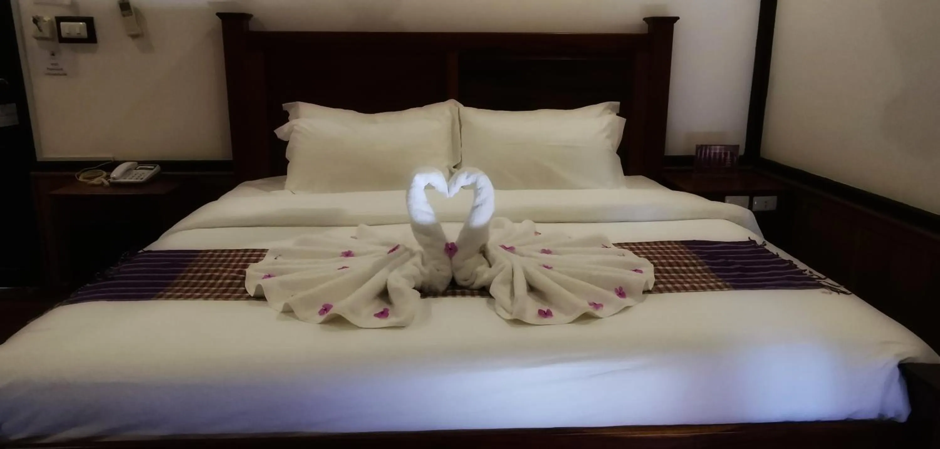 Bed in Luang Prabang Paradise Resort