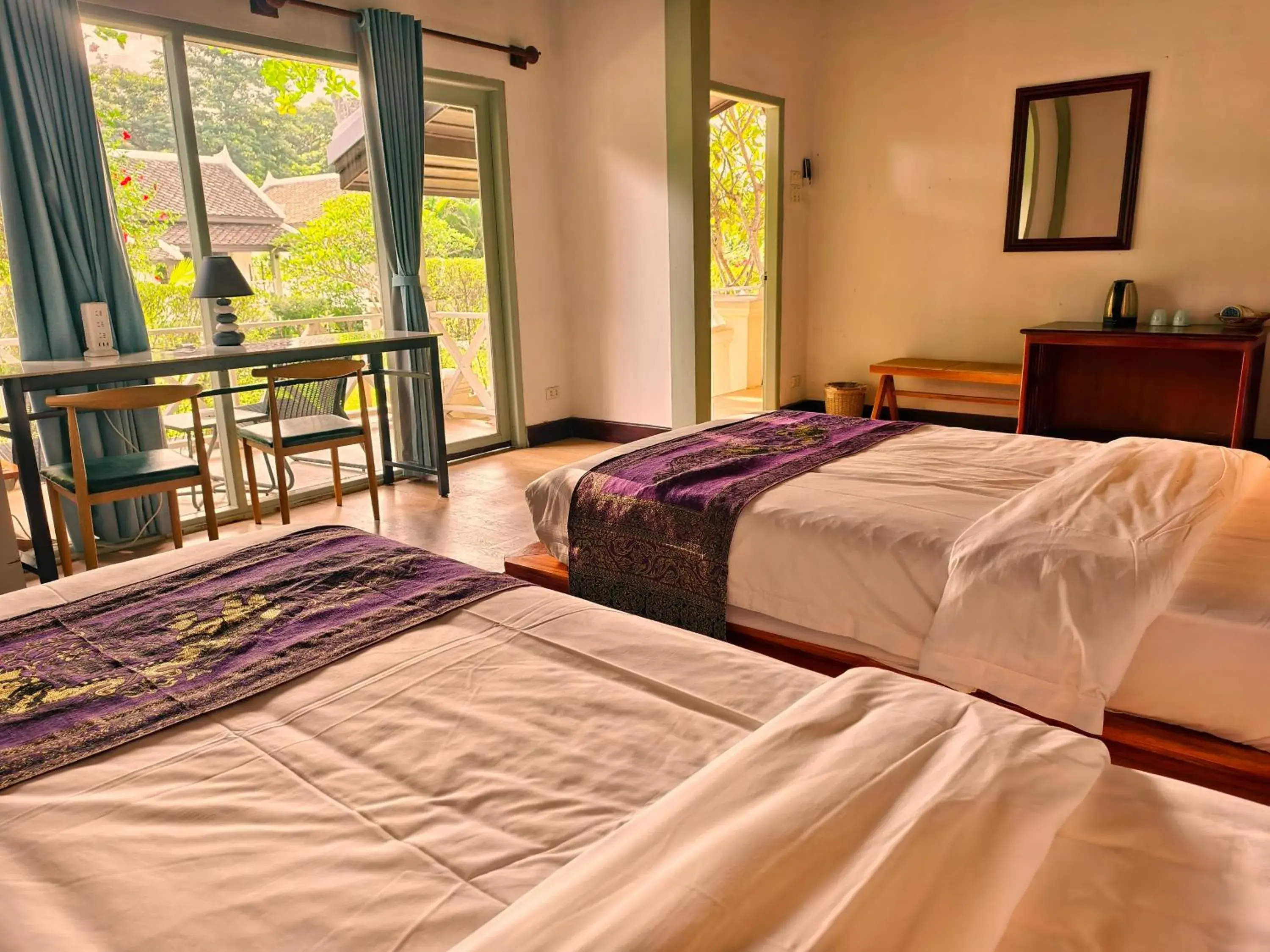 Champa Suite with Garden View in Luang Prabang chanon hotel Champa Suite with Garden View in Luang Prabang chanon hotel