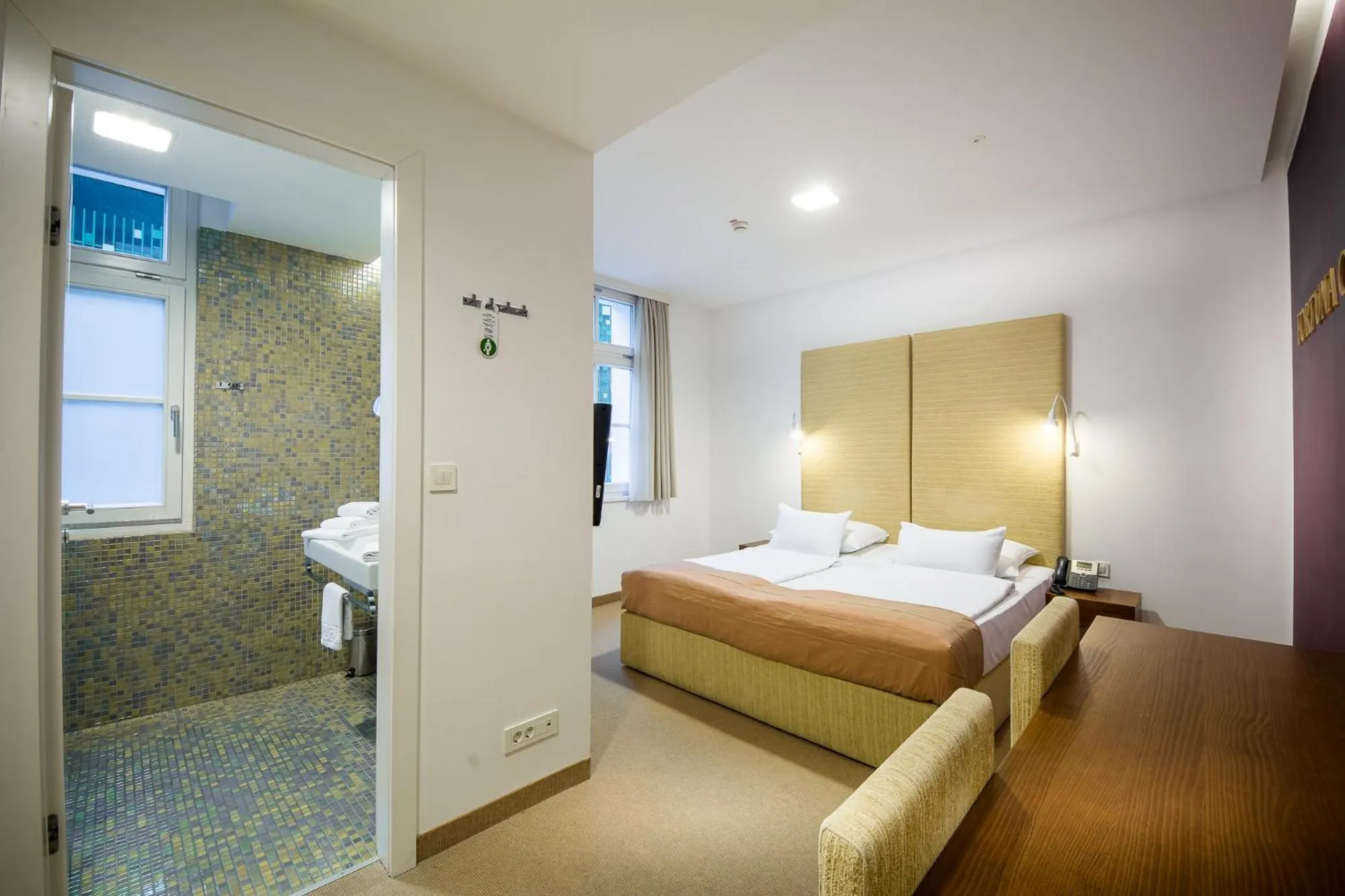 Photo of the whole room, Bed in Rimske Terme Resort - Hotel Zdraviliški dvor