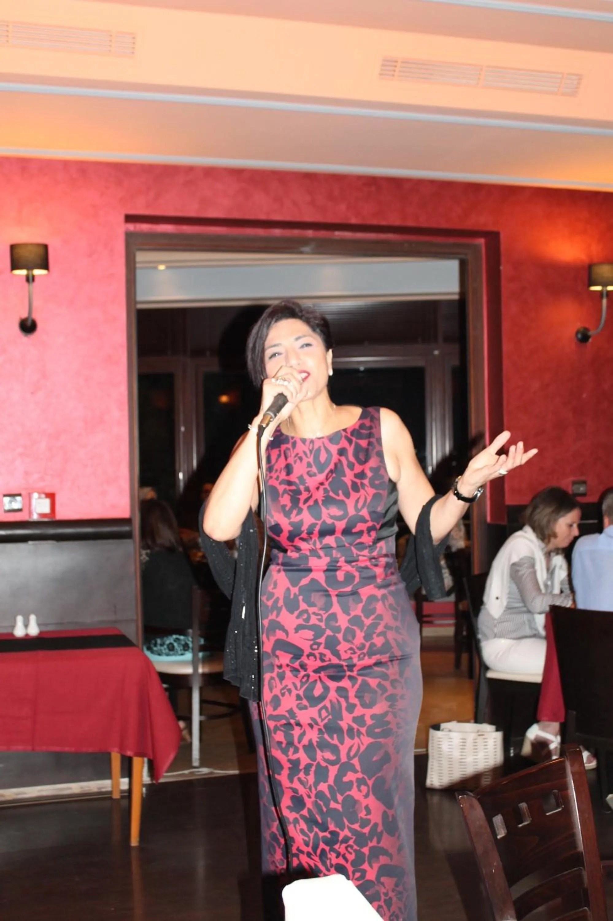 Evening entertainment in Hotel Transatlantique