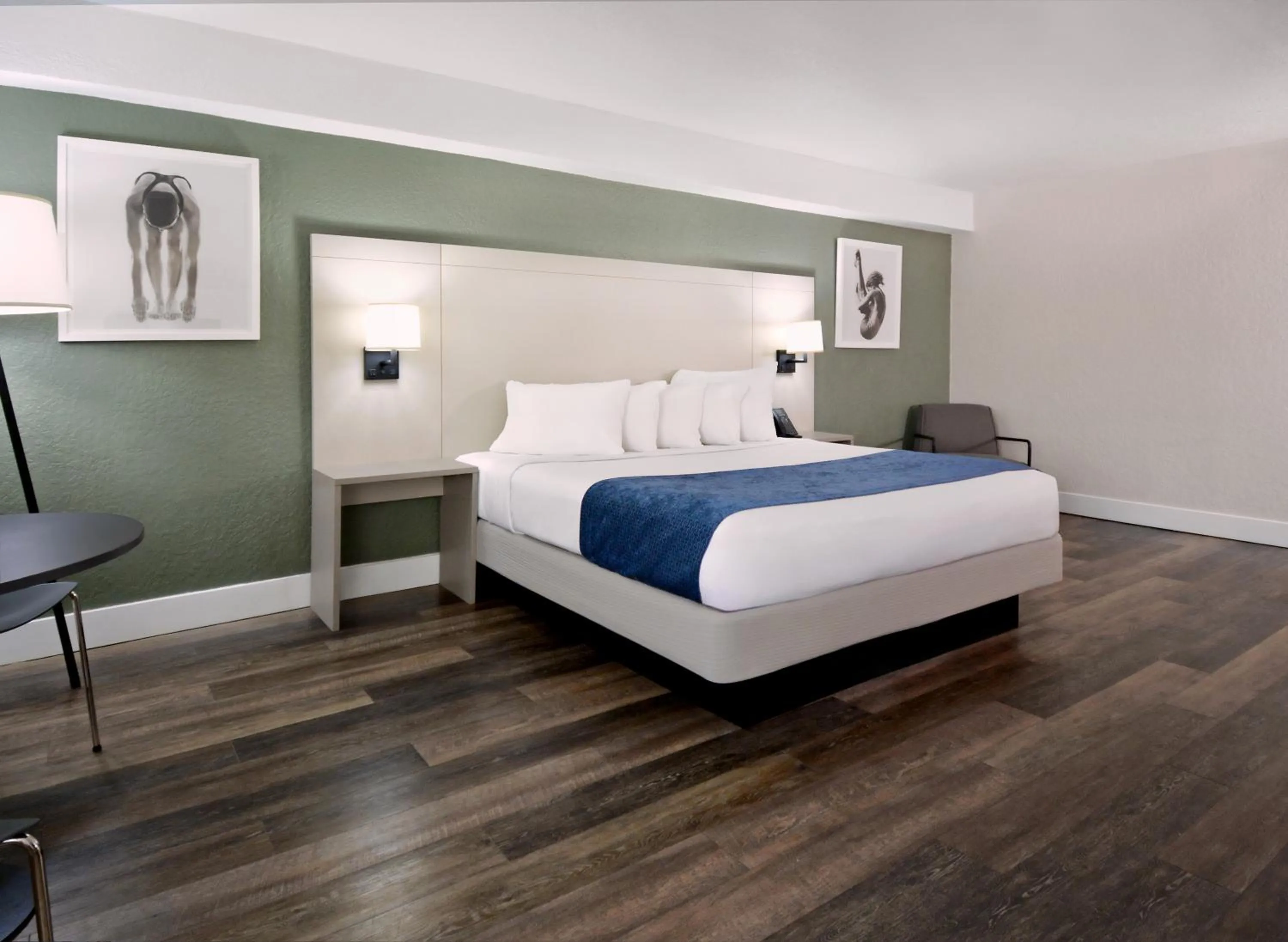 Bed in Wyndham I-Drive Avanti Resort & Conference Center