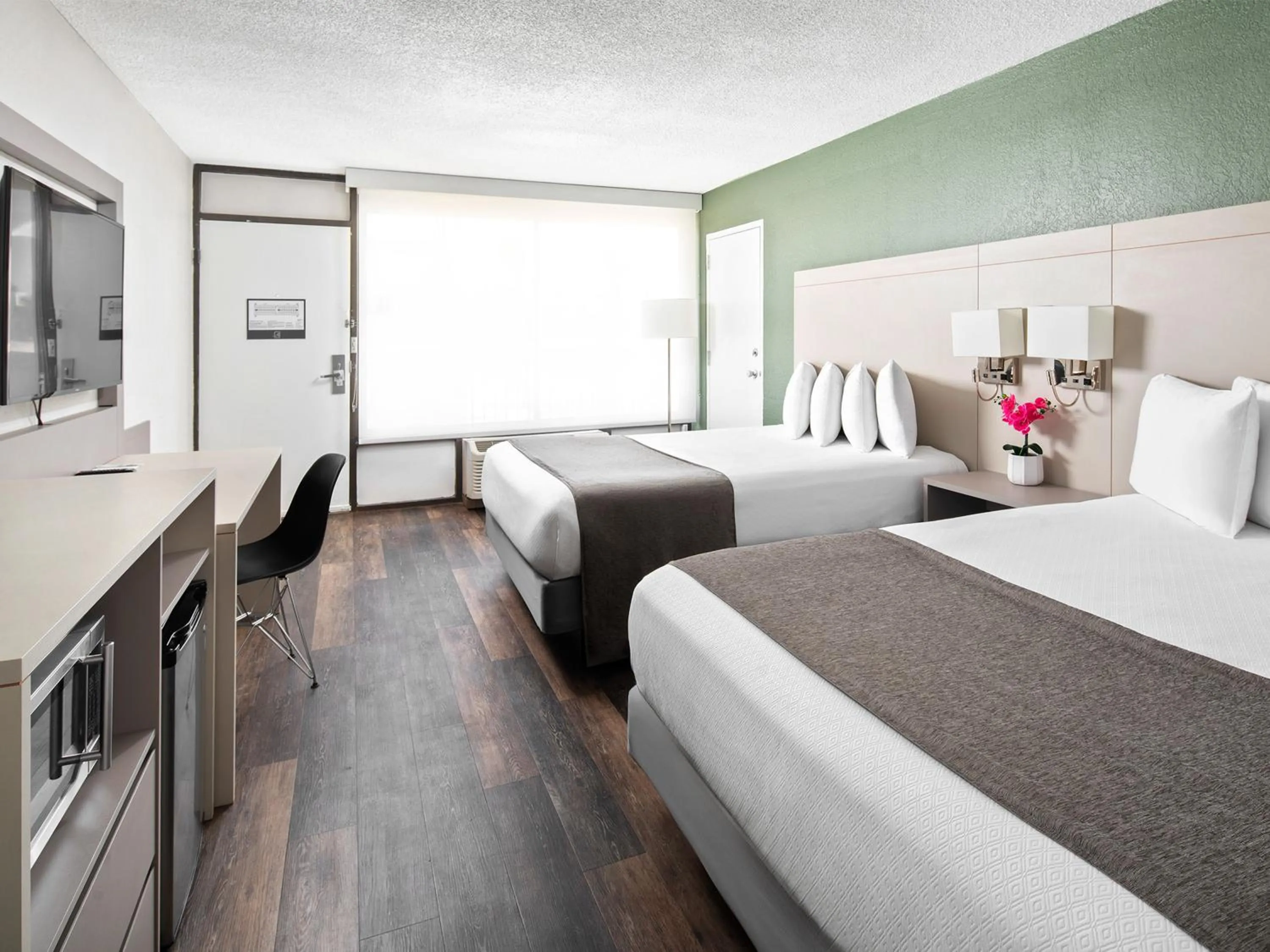 Bed in Wyndham I-Drive Avanti Resort & Conference Center