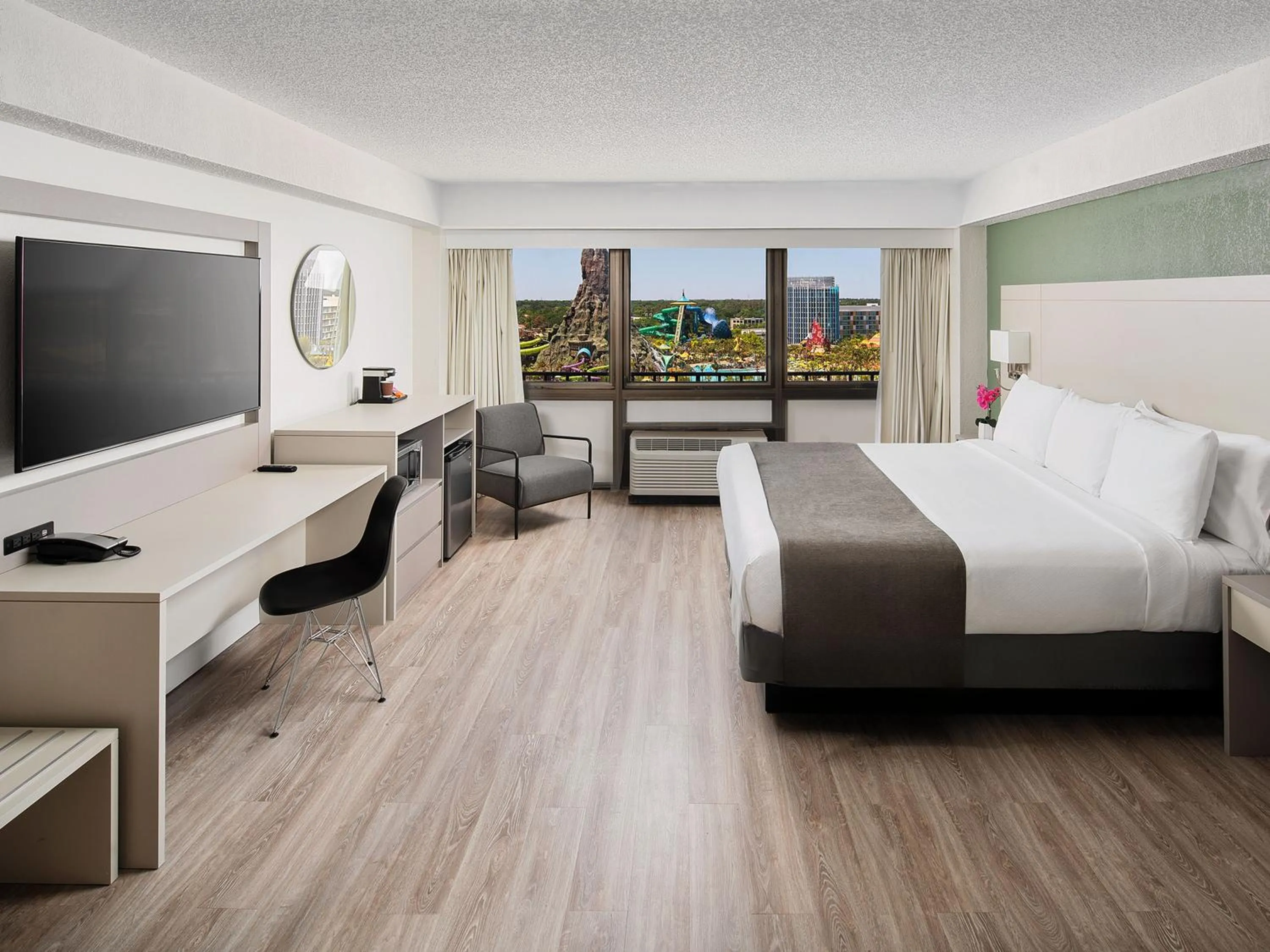 Bed in Wyndham I-Drive Avanti Resort & Conference Center