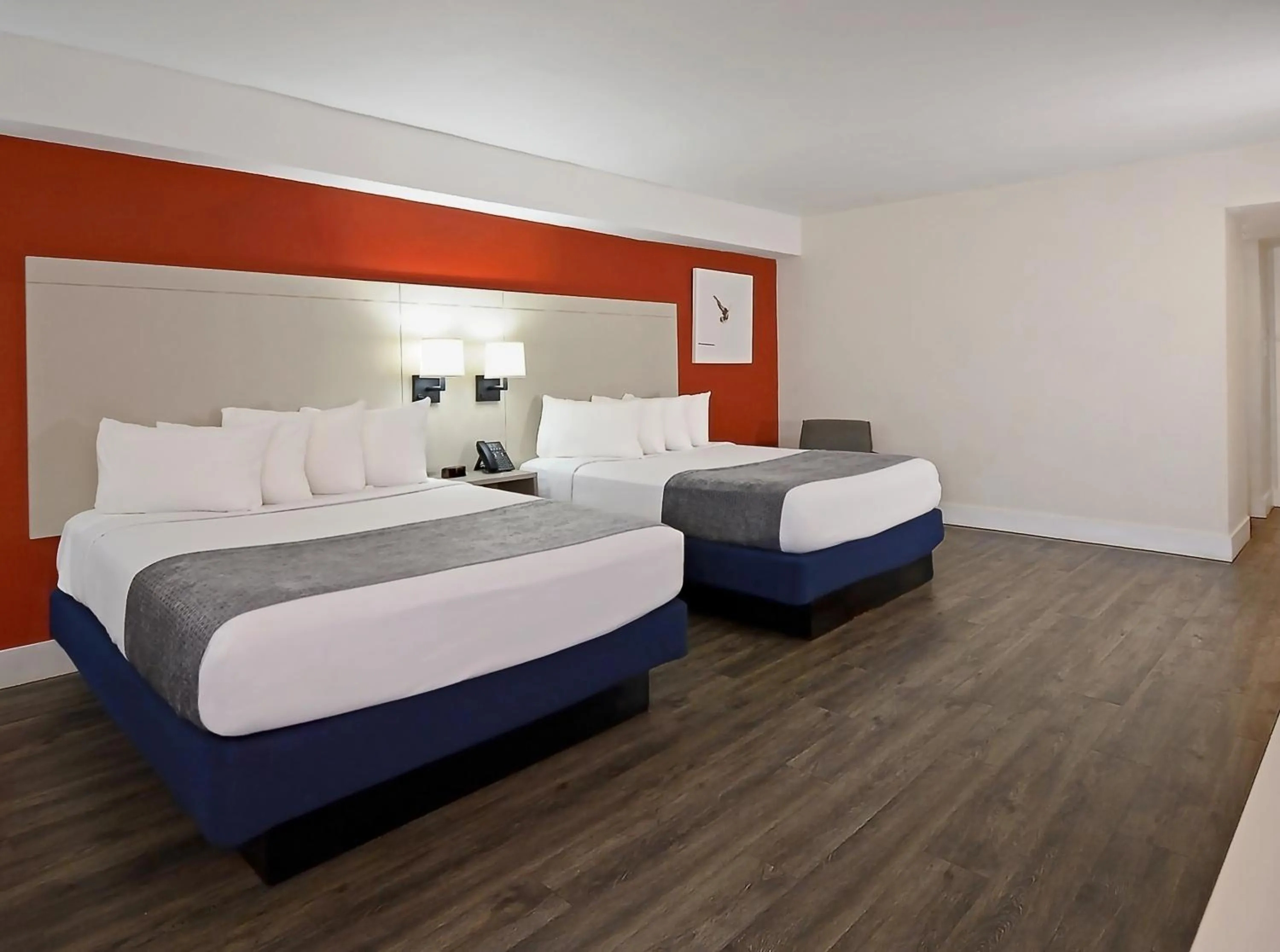 Bed in Wyndham I-Drive Avanti Resort & Conference Center