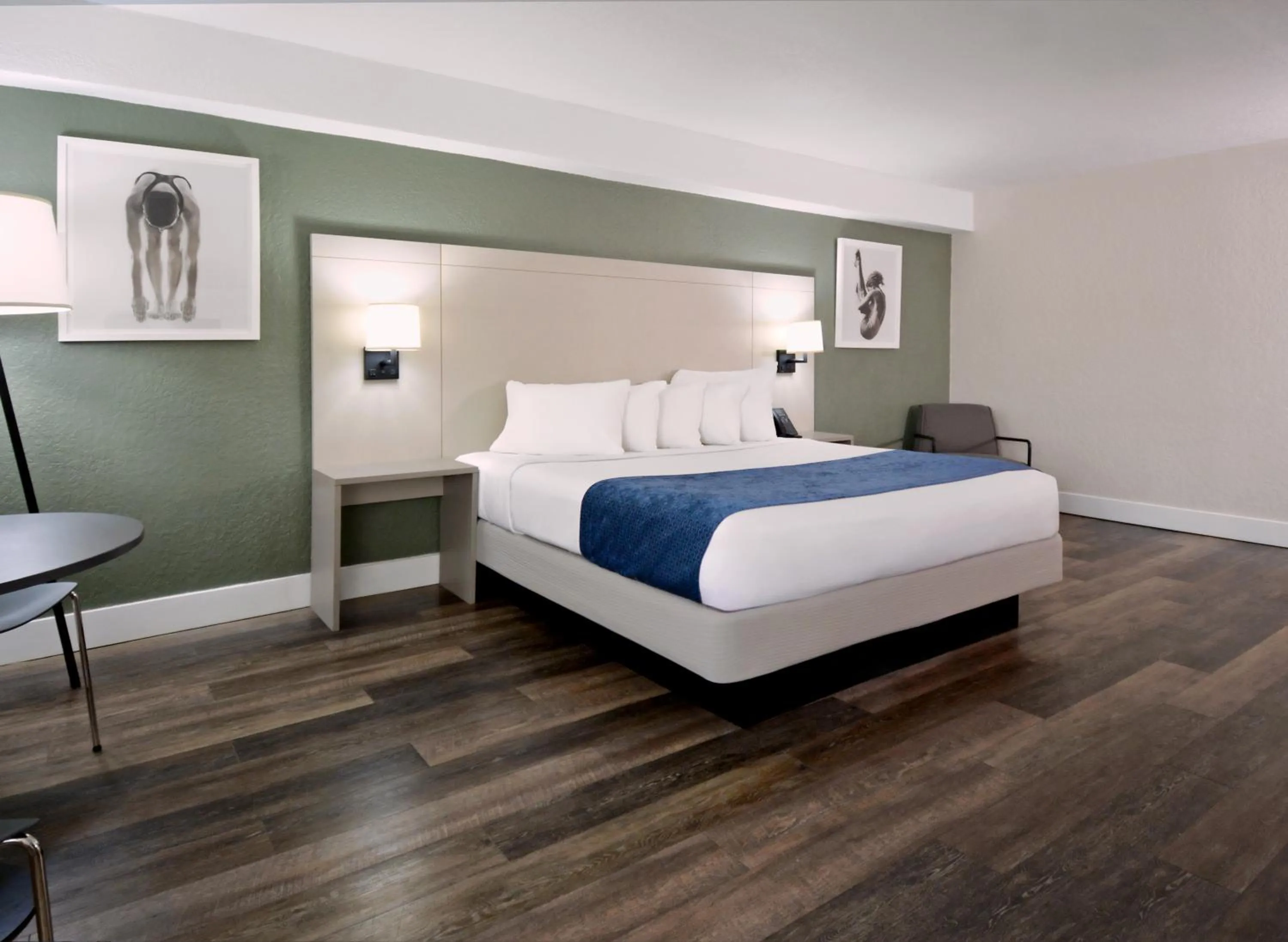 Bed in Wyndham I-Drive Avanti Resort & Conference Center