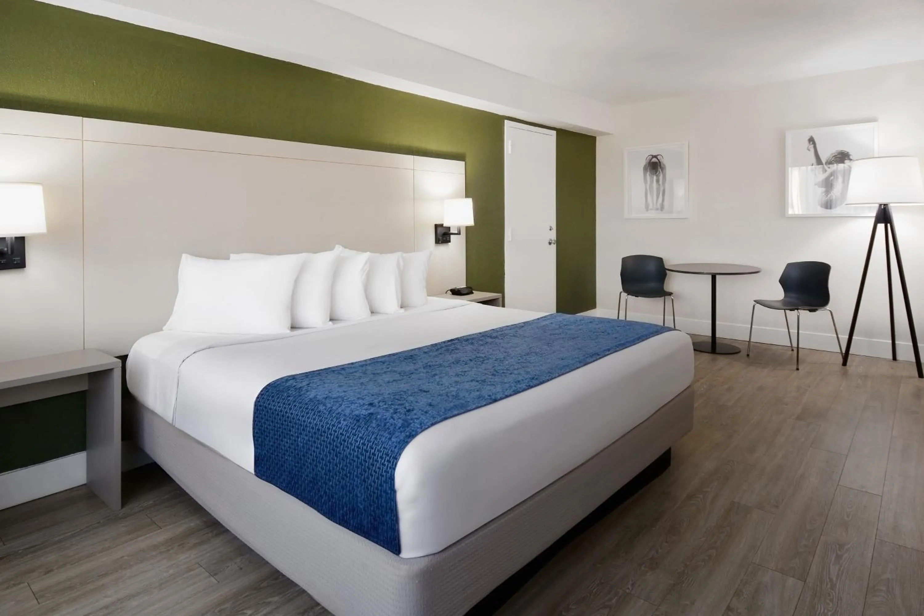 Photo of the whole room, Bed in Wyndham I-Drive Avanti Resort & Conference Center