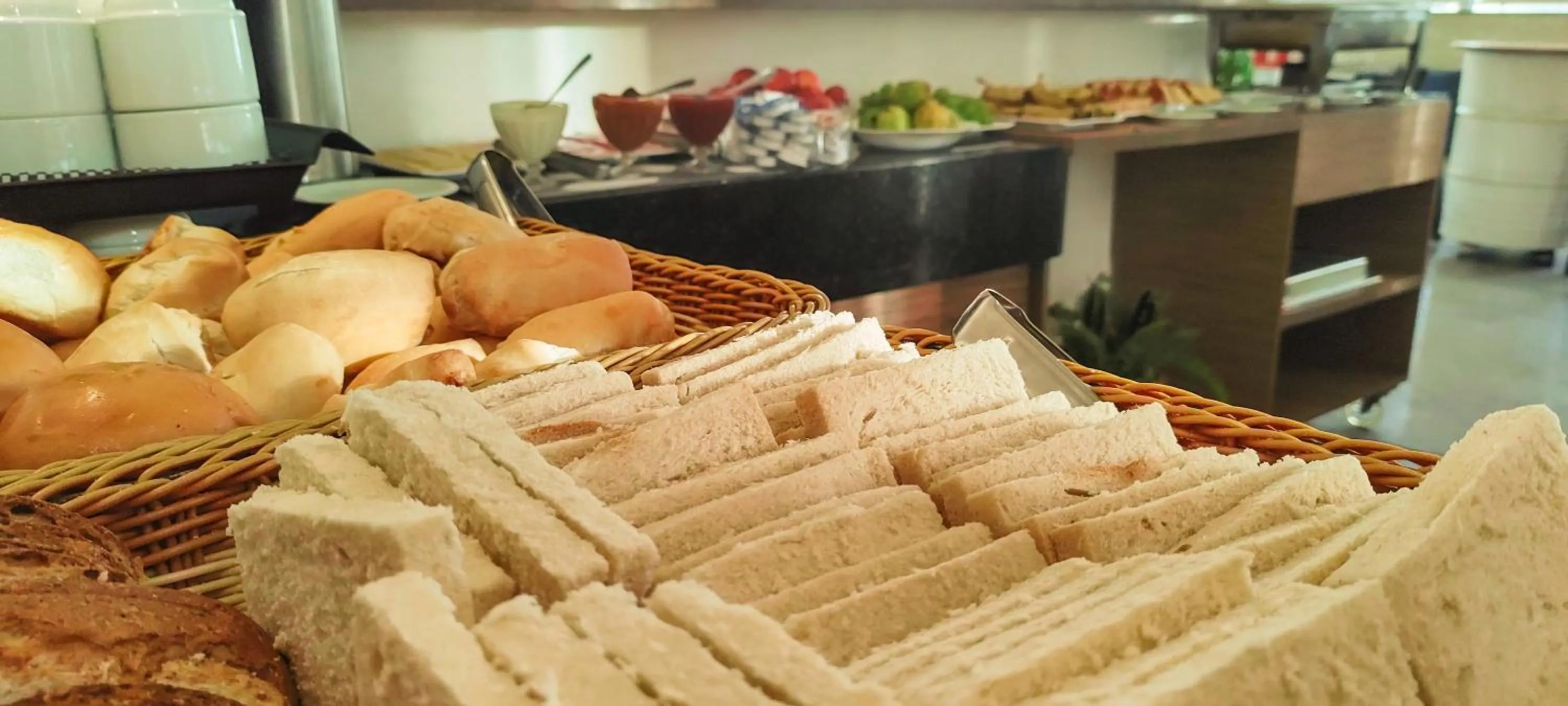 Food and drinks in Hotel Villa Smart