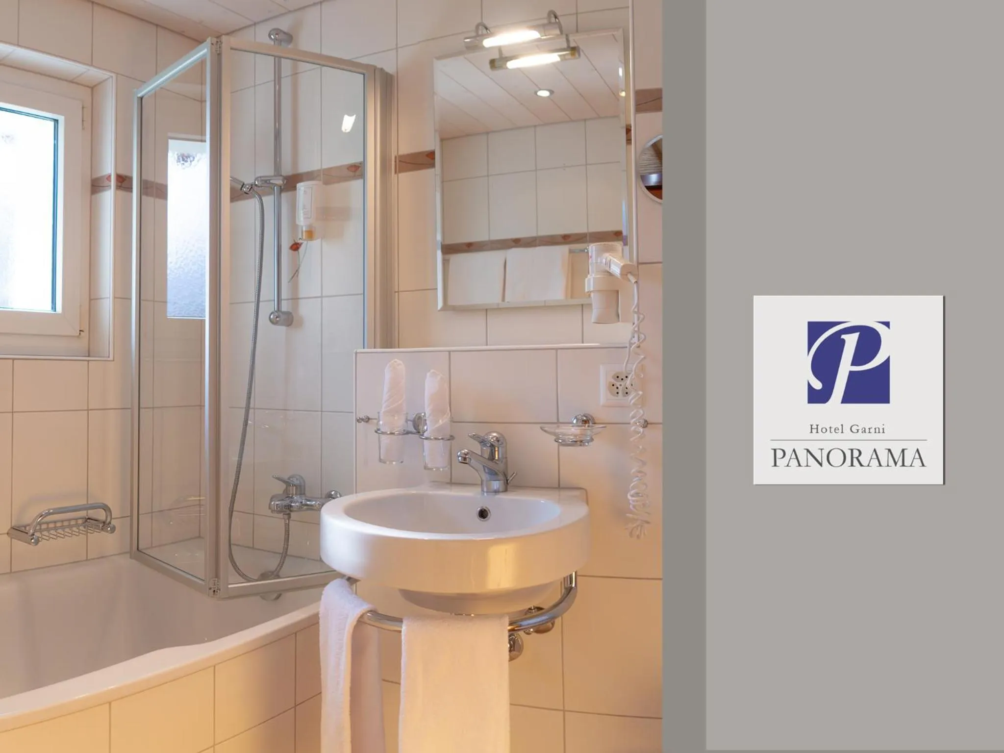 Shower in Hotel Garni Panorama