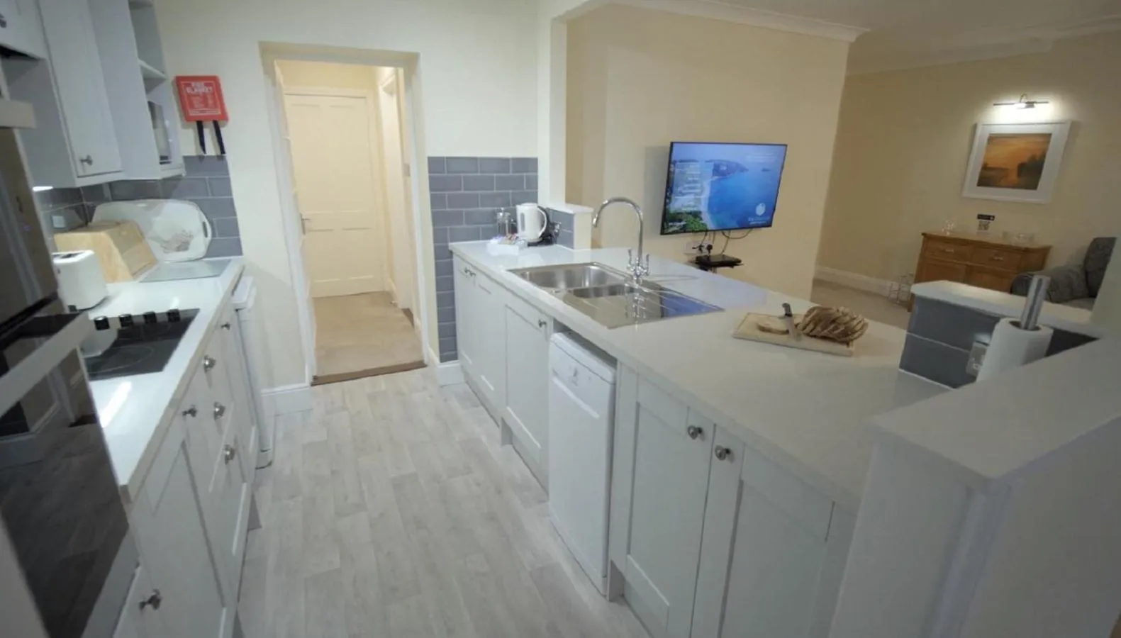 Kitchen or kitchenette in The Osborne Apartments