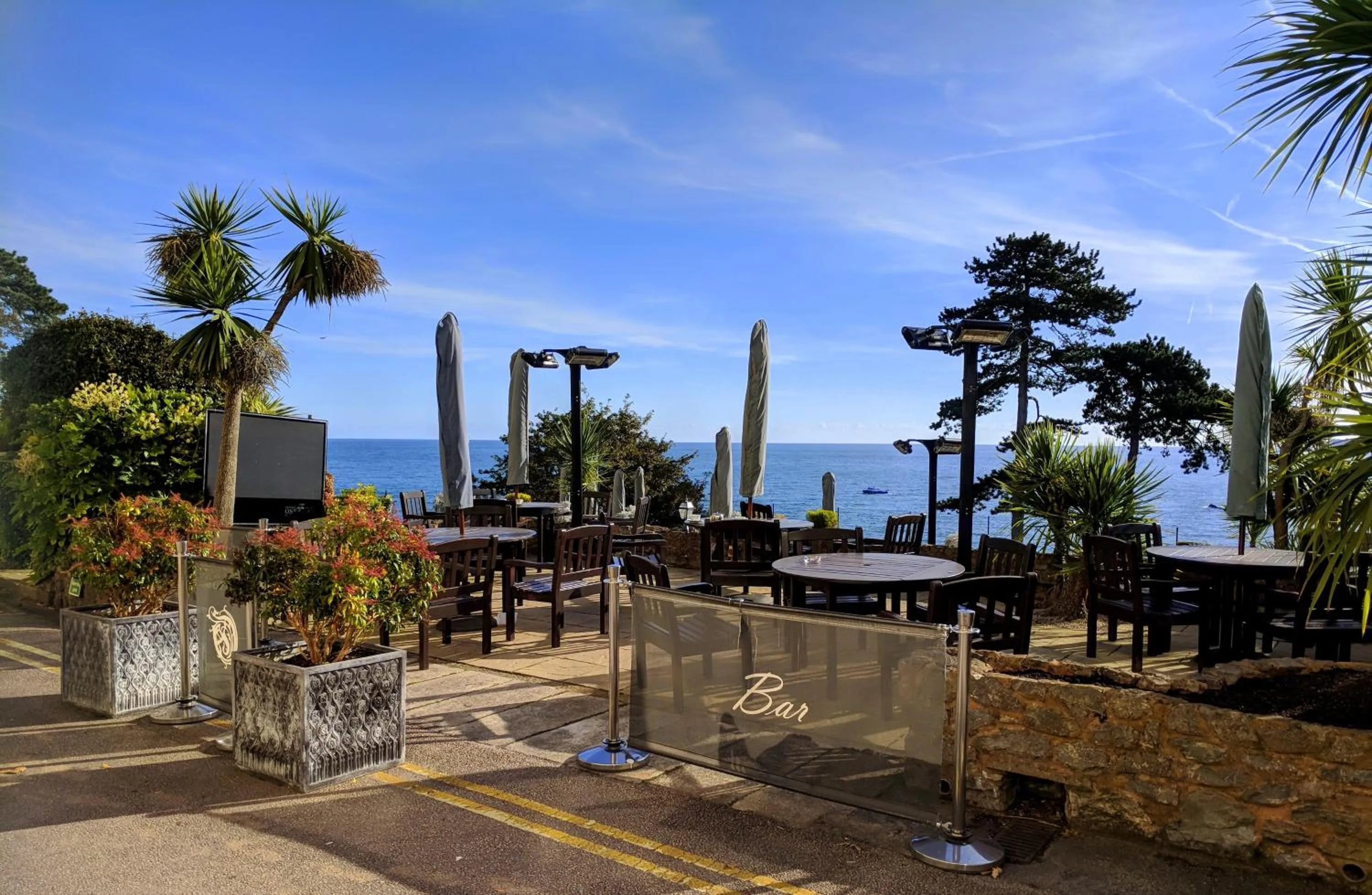 Restaurant/places to eat in The Osborne Apartments