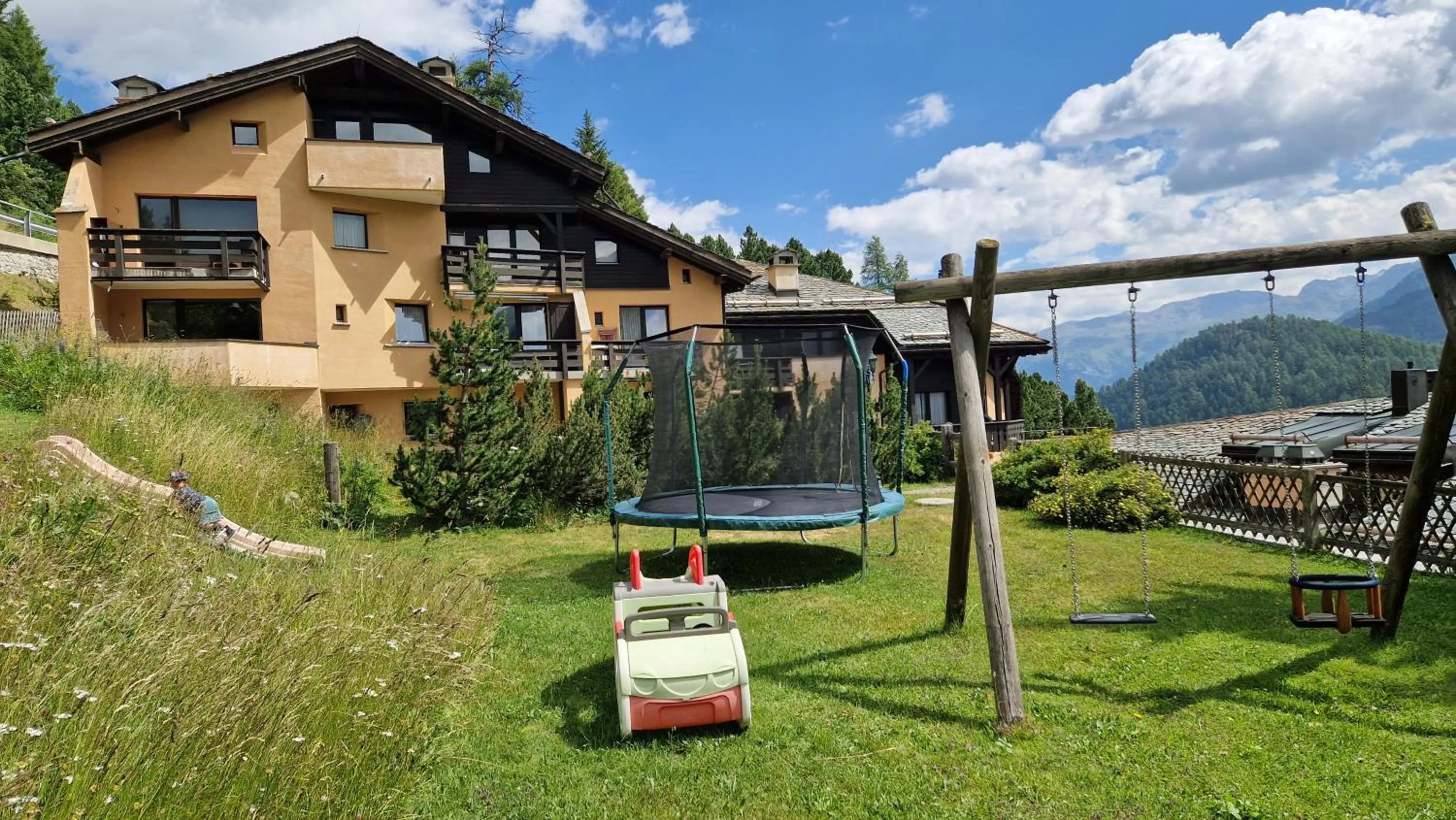 Aparthotel Chesa Bellaval