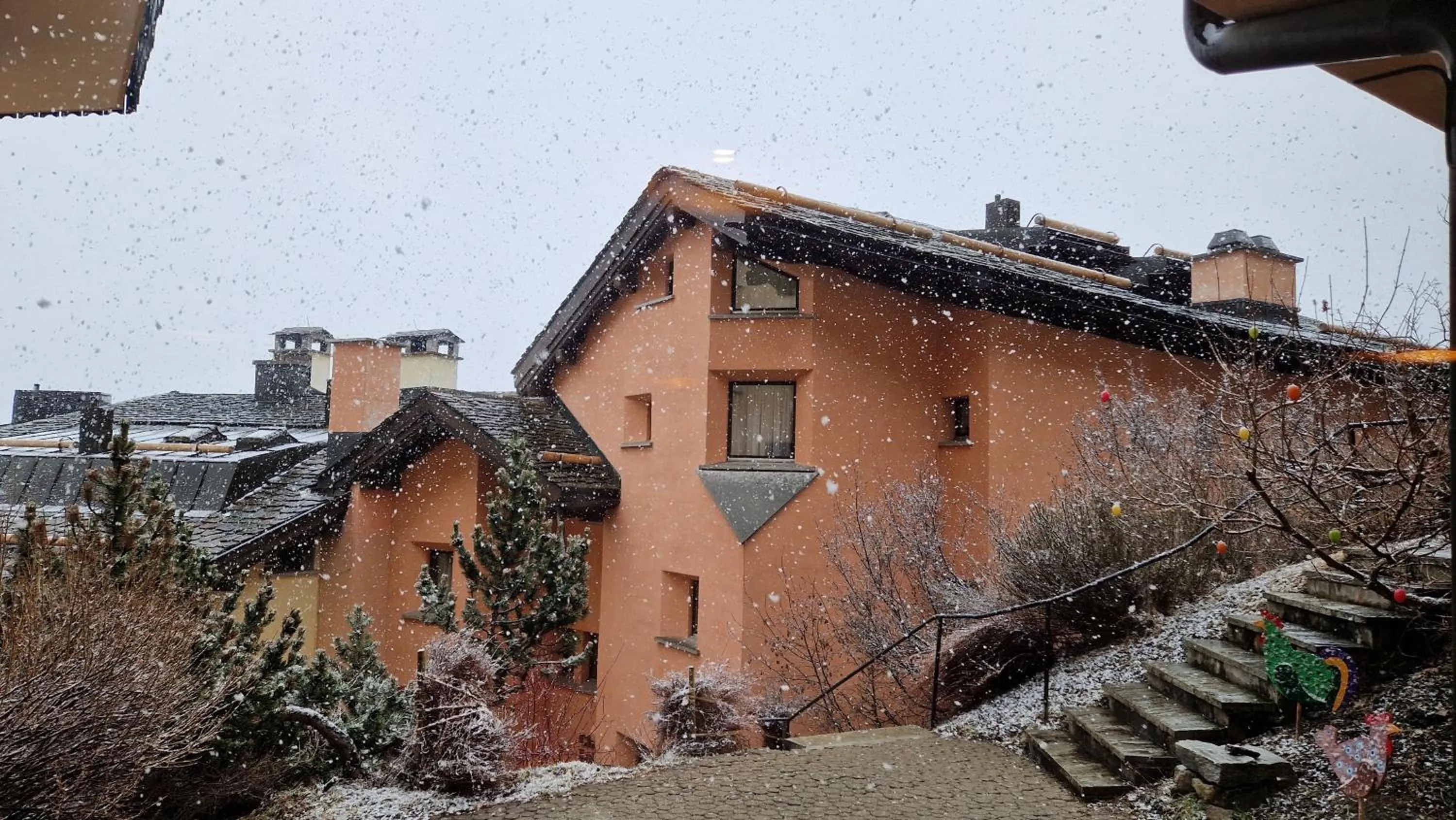 Aparthotel Chesa Bellaval