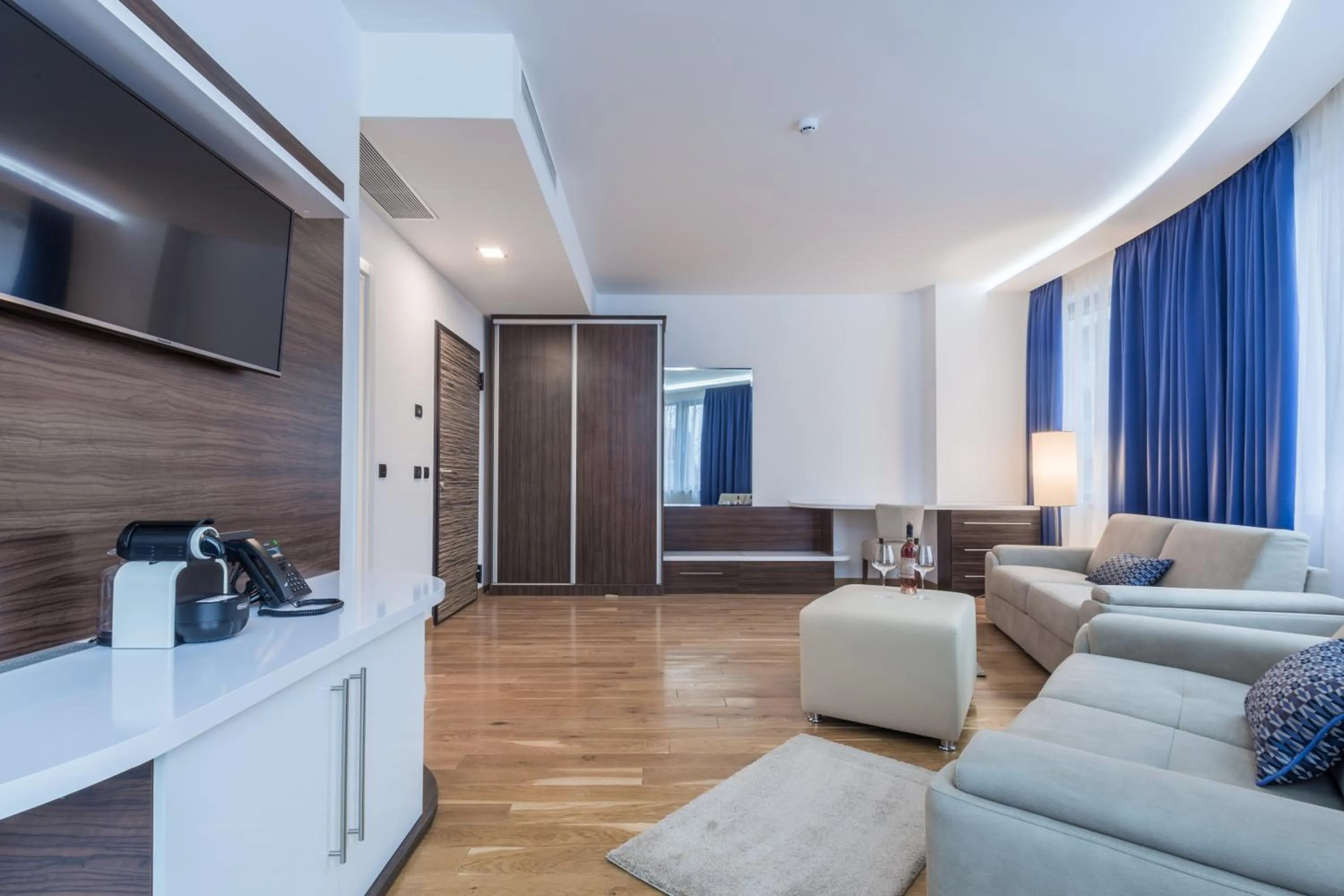 TV and multimedia in Abba Hotel