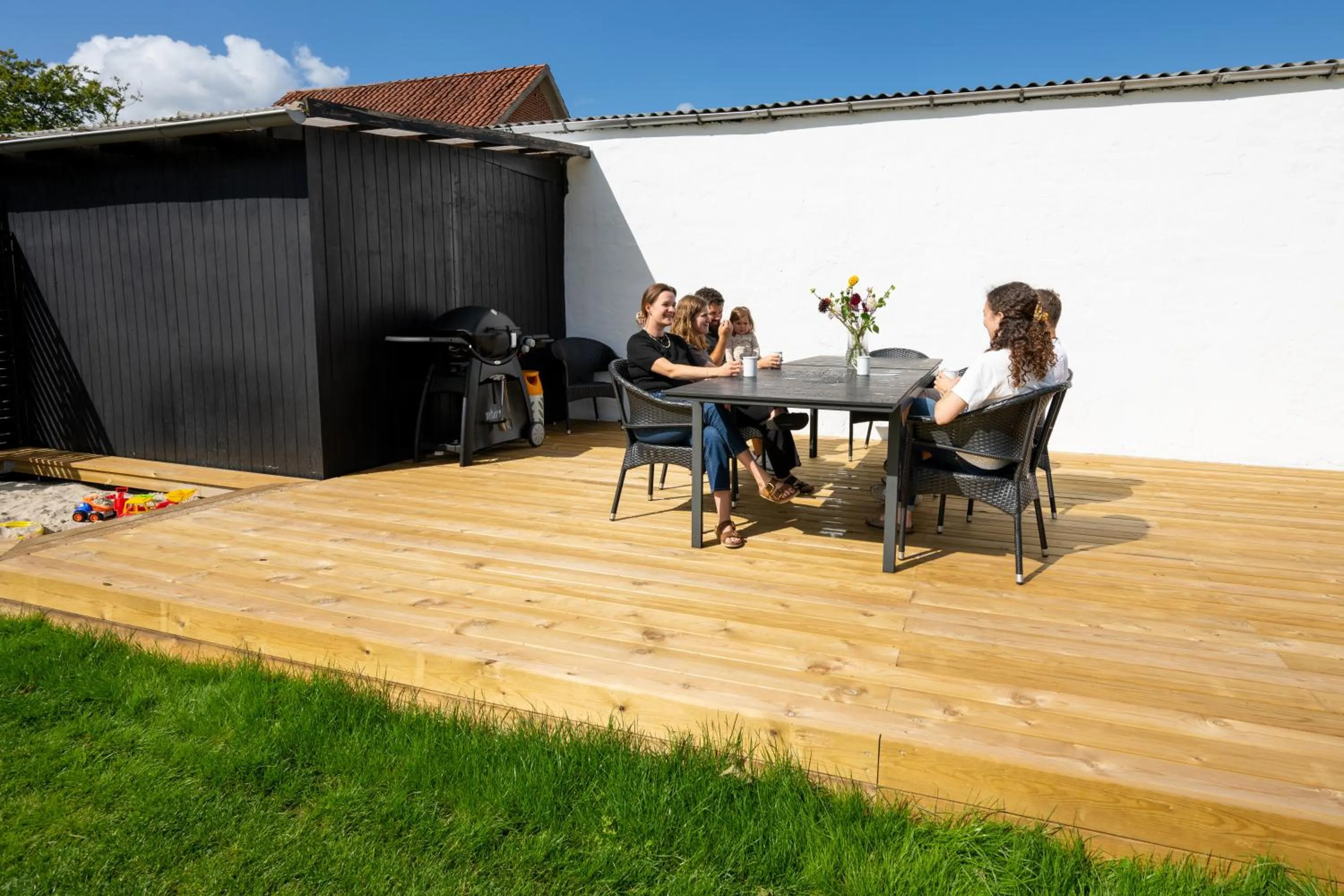 Garden in Sdr. Omme Bed & Breakfast