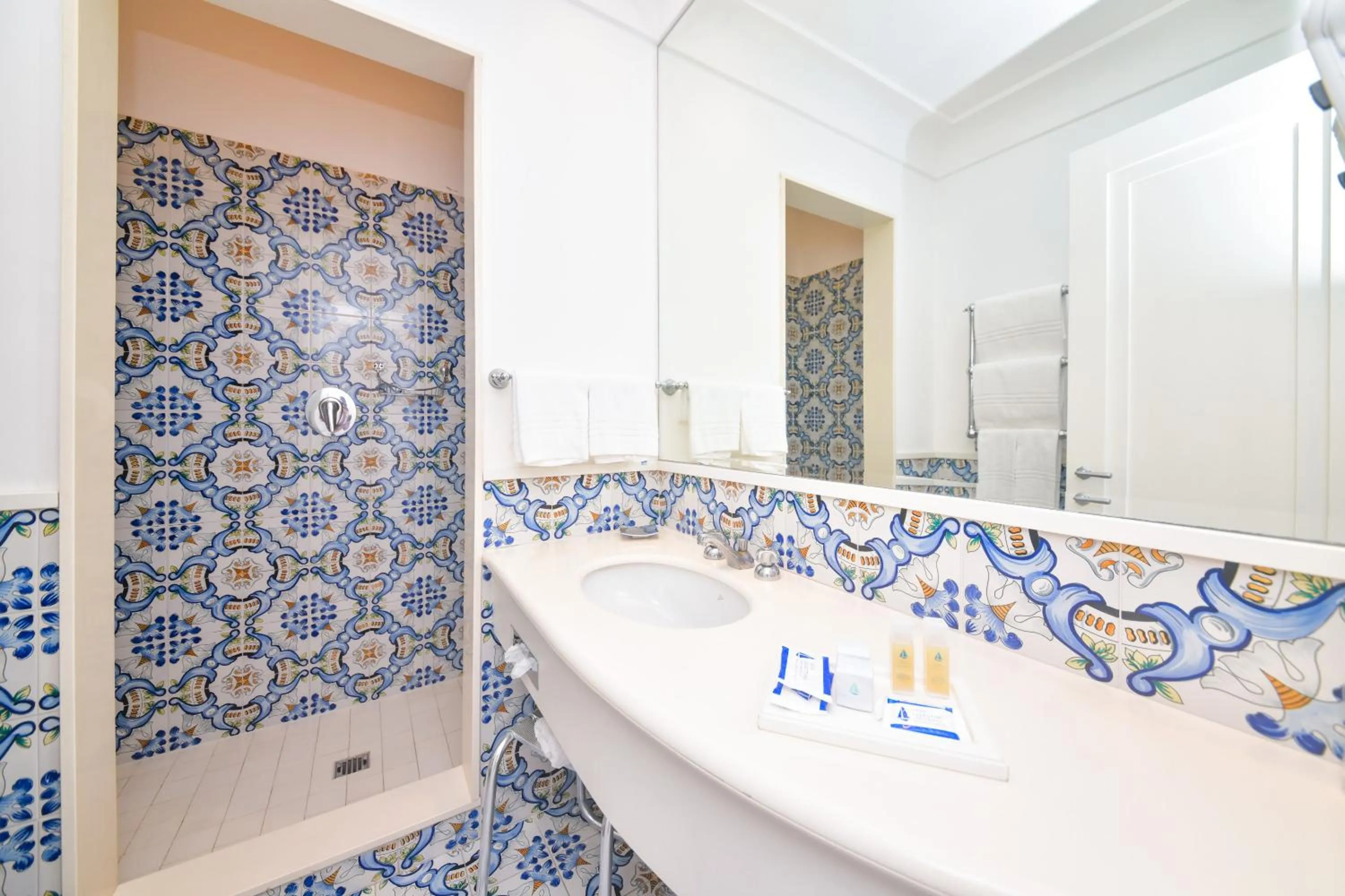 Shower in Hotel Casa Celestino