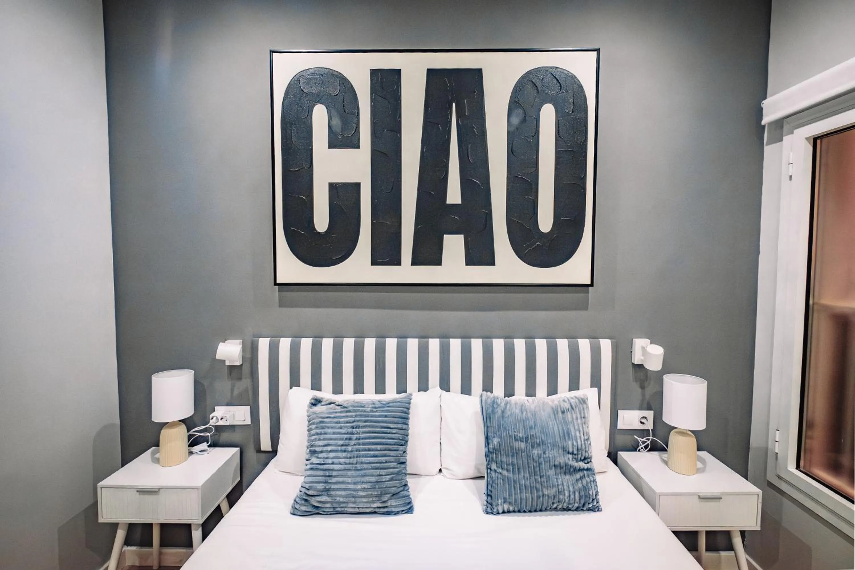 Bed in Fira Rooms Barcelona Hospitalet